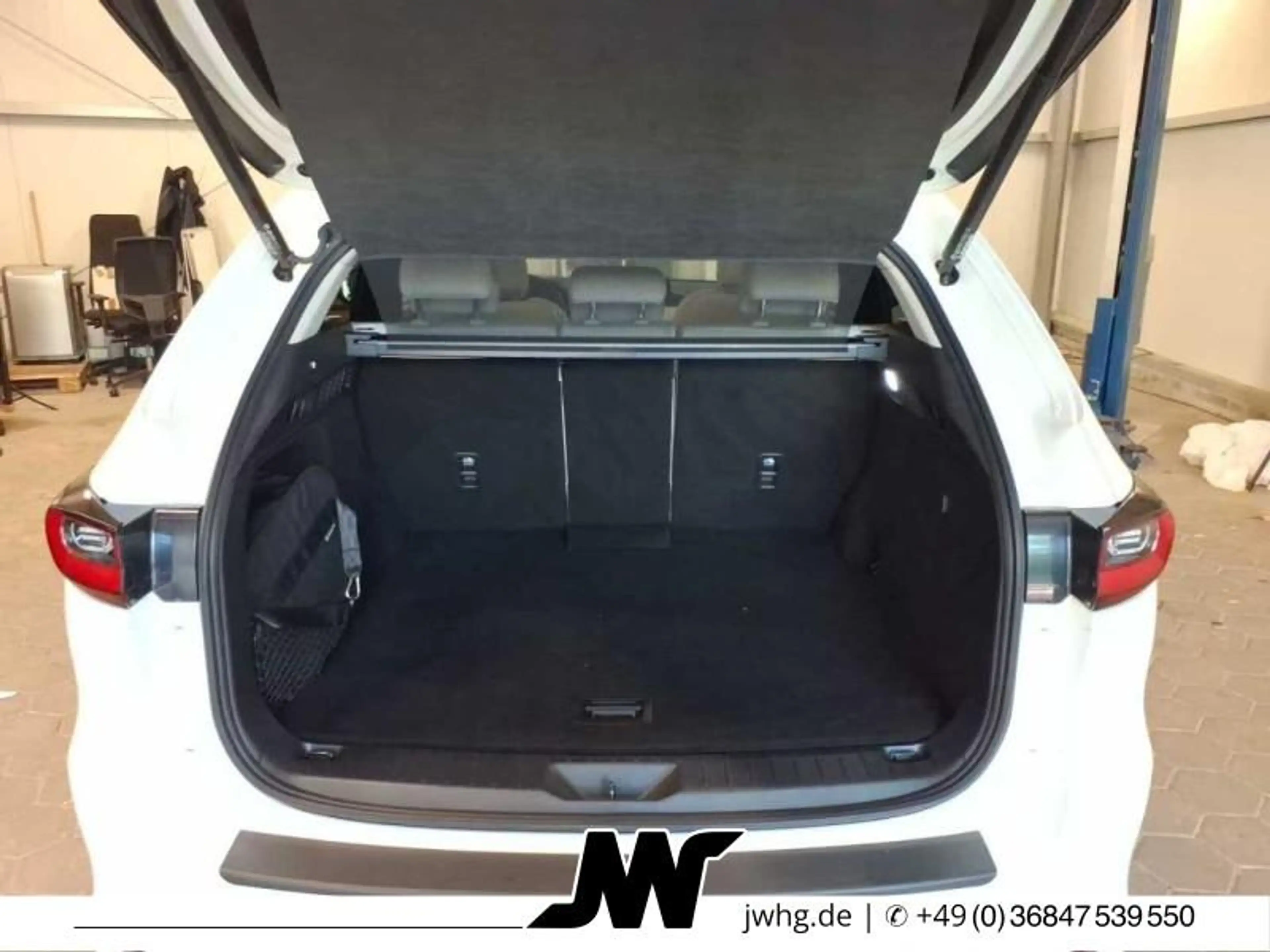 Mazda CX-60 Takumi Hybrid AWD HeadUp Pano SiKlima 20" — photo 6