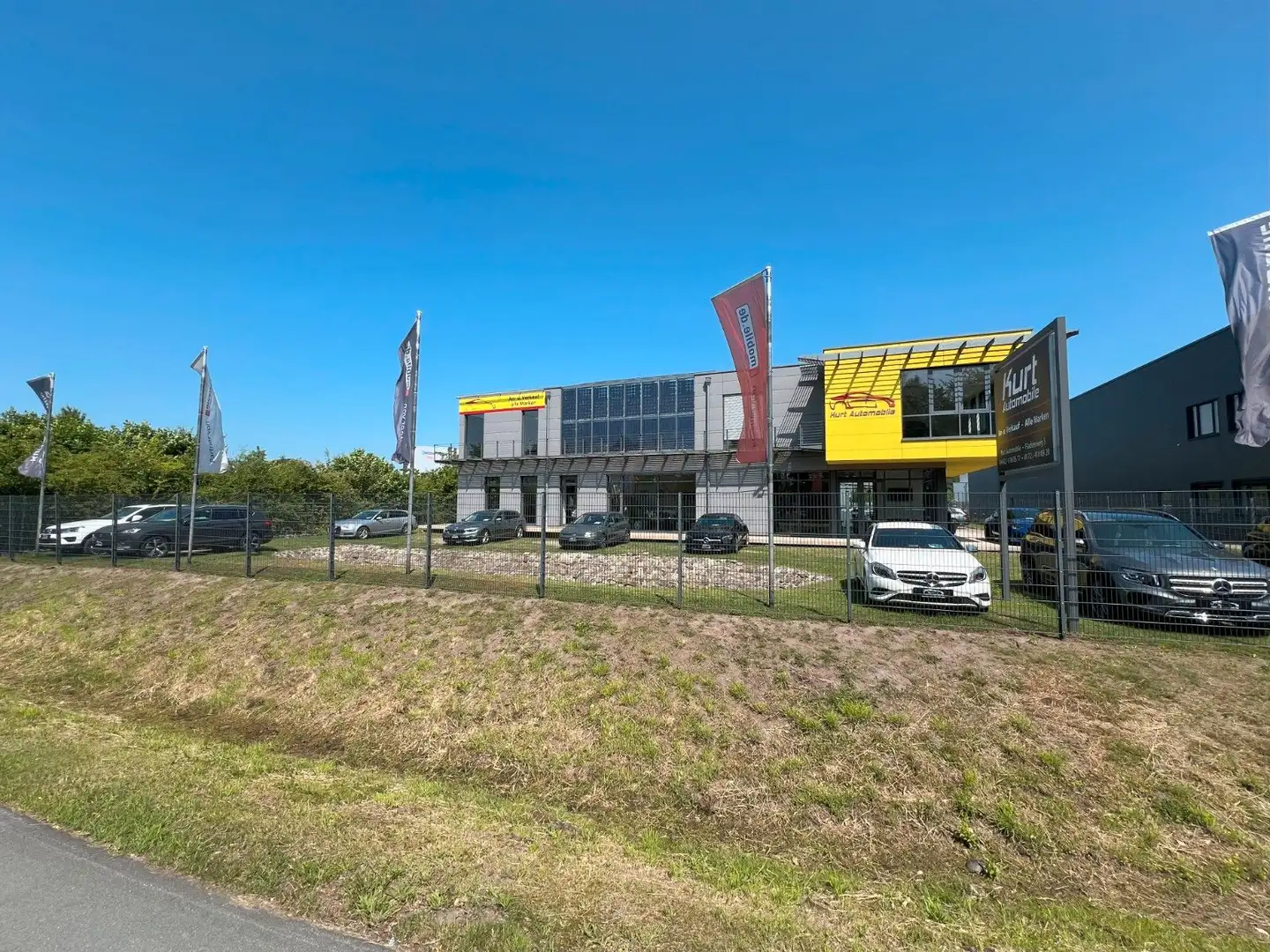 Volkswagen Tiguan 2.0  Team 4Motion AUTOMATIK/KAMERA/SHZ* - 1