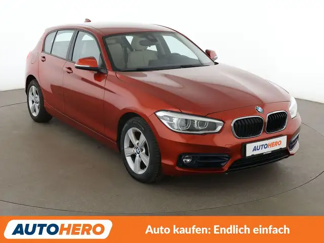 BMW 1 Series view 8