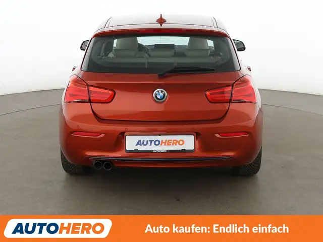 BMW 1 Series view 5