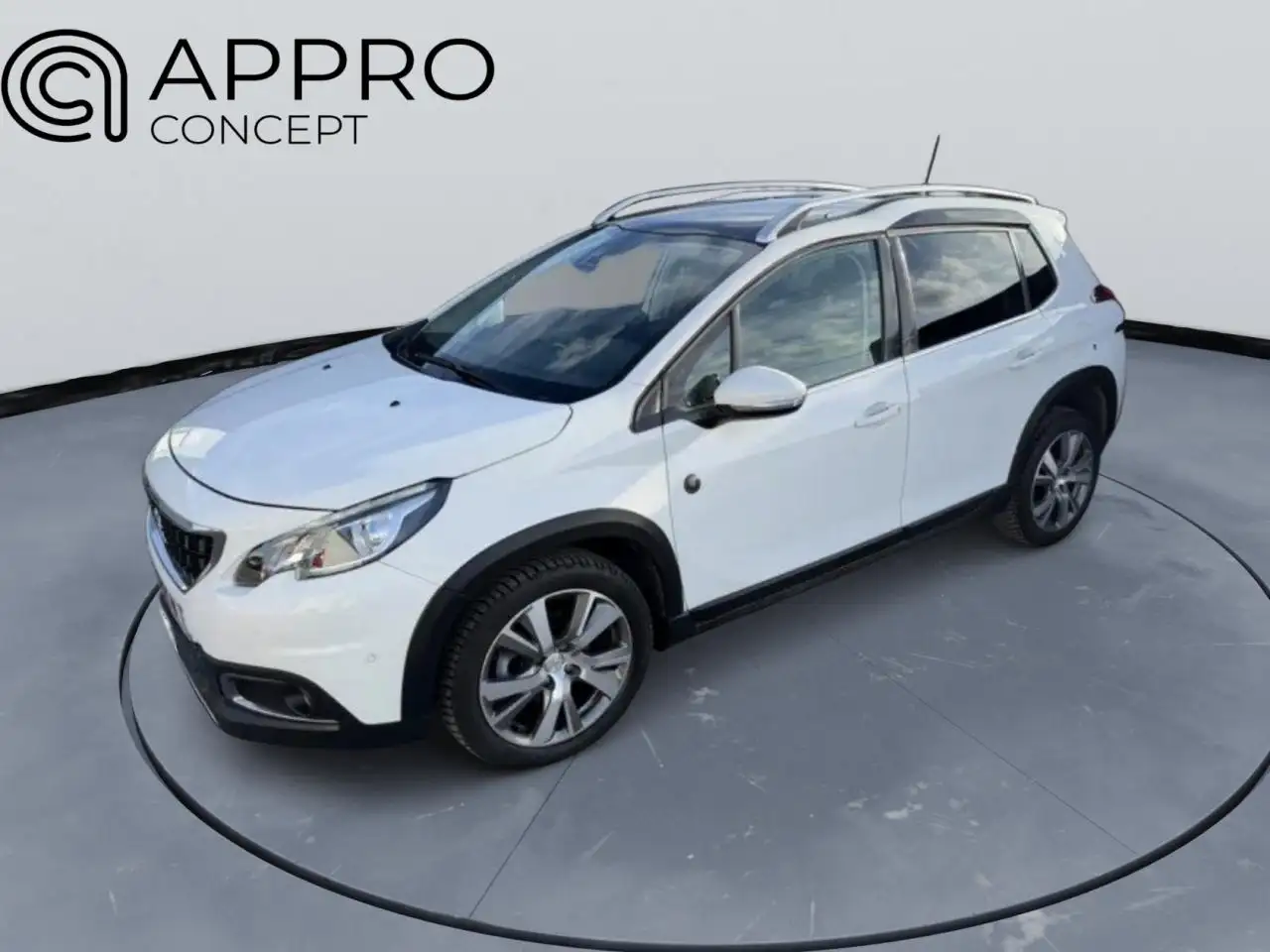 Peugeot 2008 1.2i PureTech 12V S\\u0026S - 110  Cross