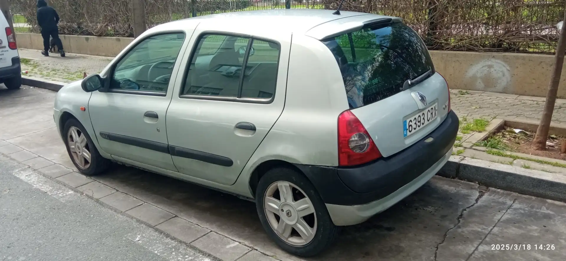 Renault Clio 1.5dCi Authentique - 1