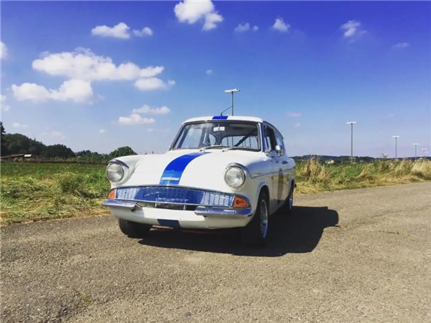 Ford ford anglia Equipement complet pour rallye histo** Blanco - 1