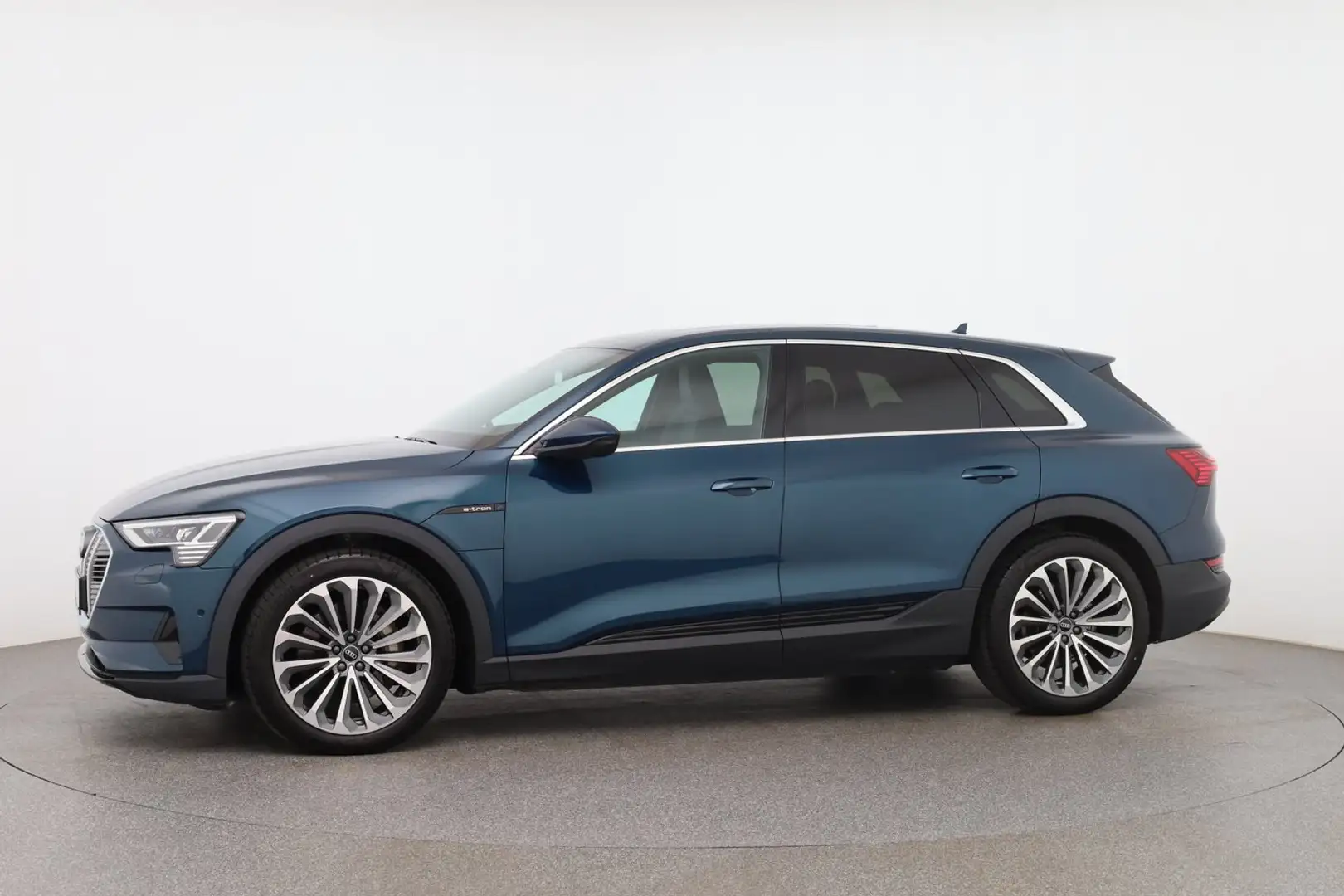 Audi e-tron 50 quattro 230 kW Business Bleu - 2