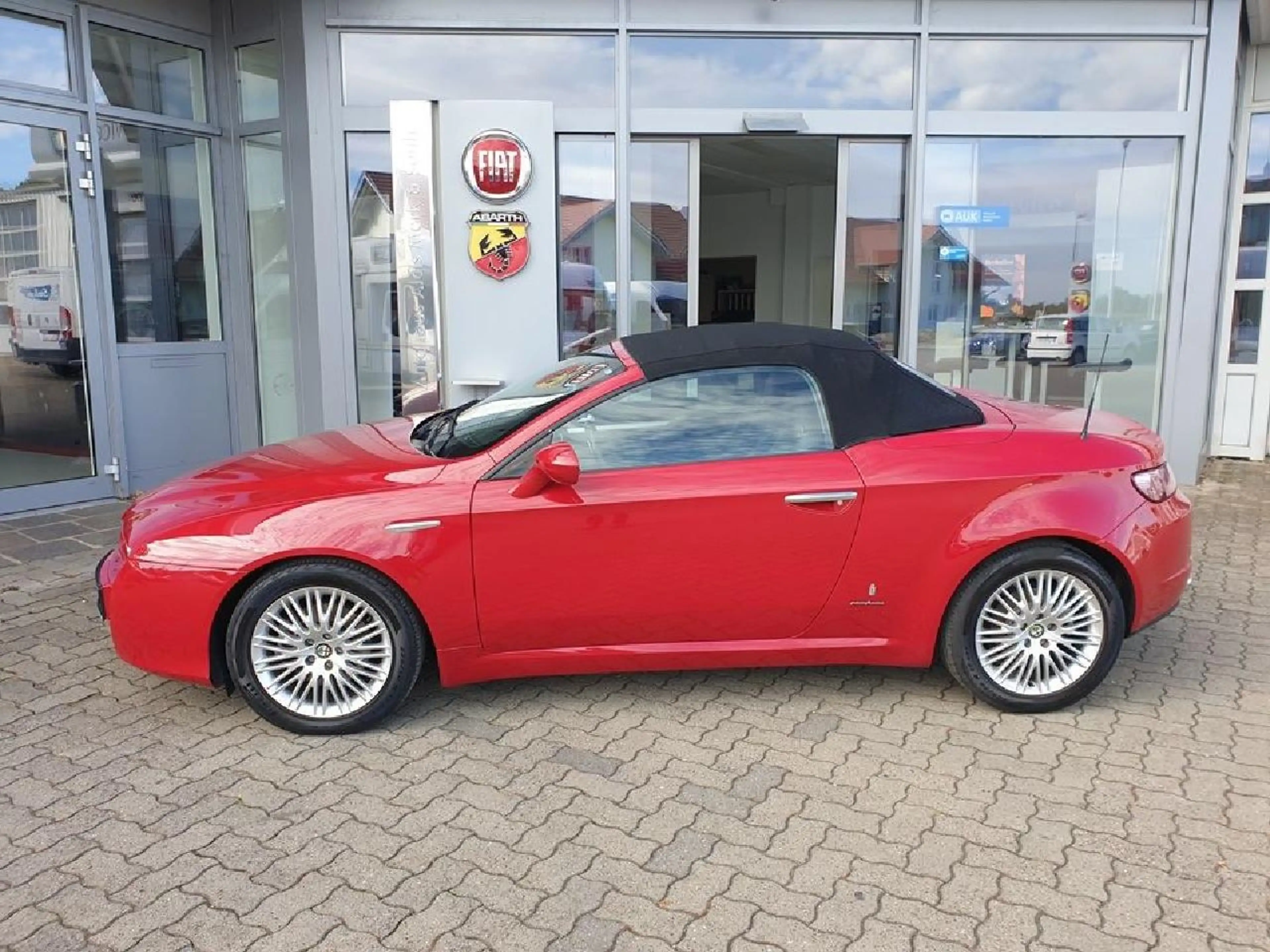 Alfa Romeo Spider 2.2 JTS 16V Exclusive — photo 4