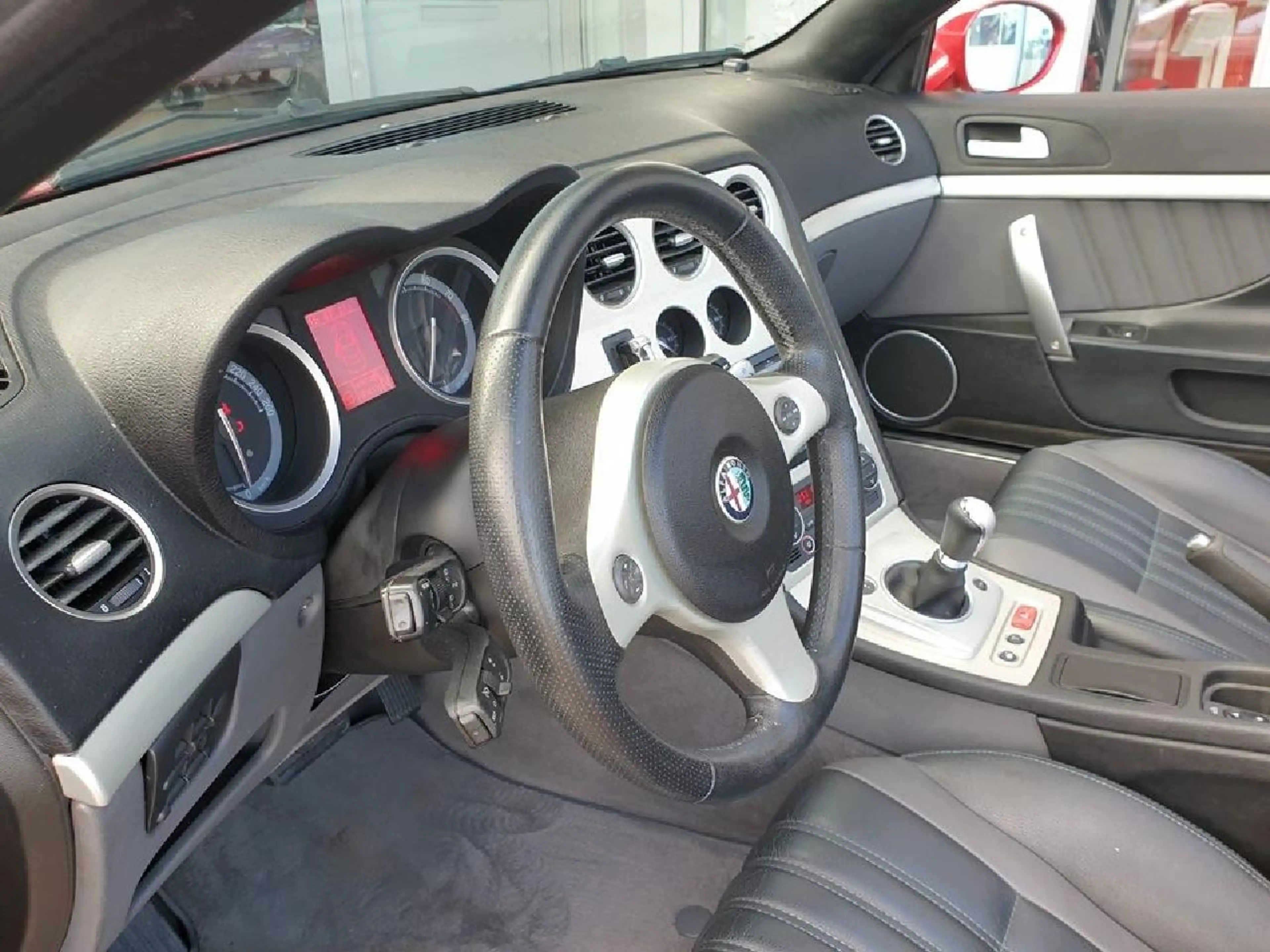 Alfa Romeo Spider 2.2 JTS 16V Exclusive — photo 15