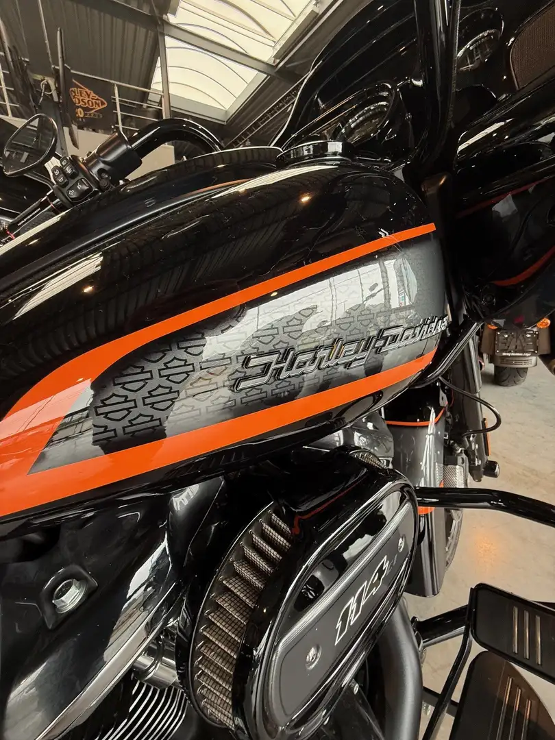 Harley-Davidson Road Glide Czarny - 2