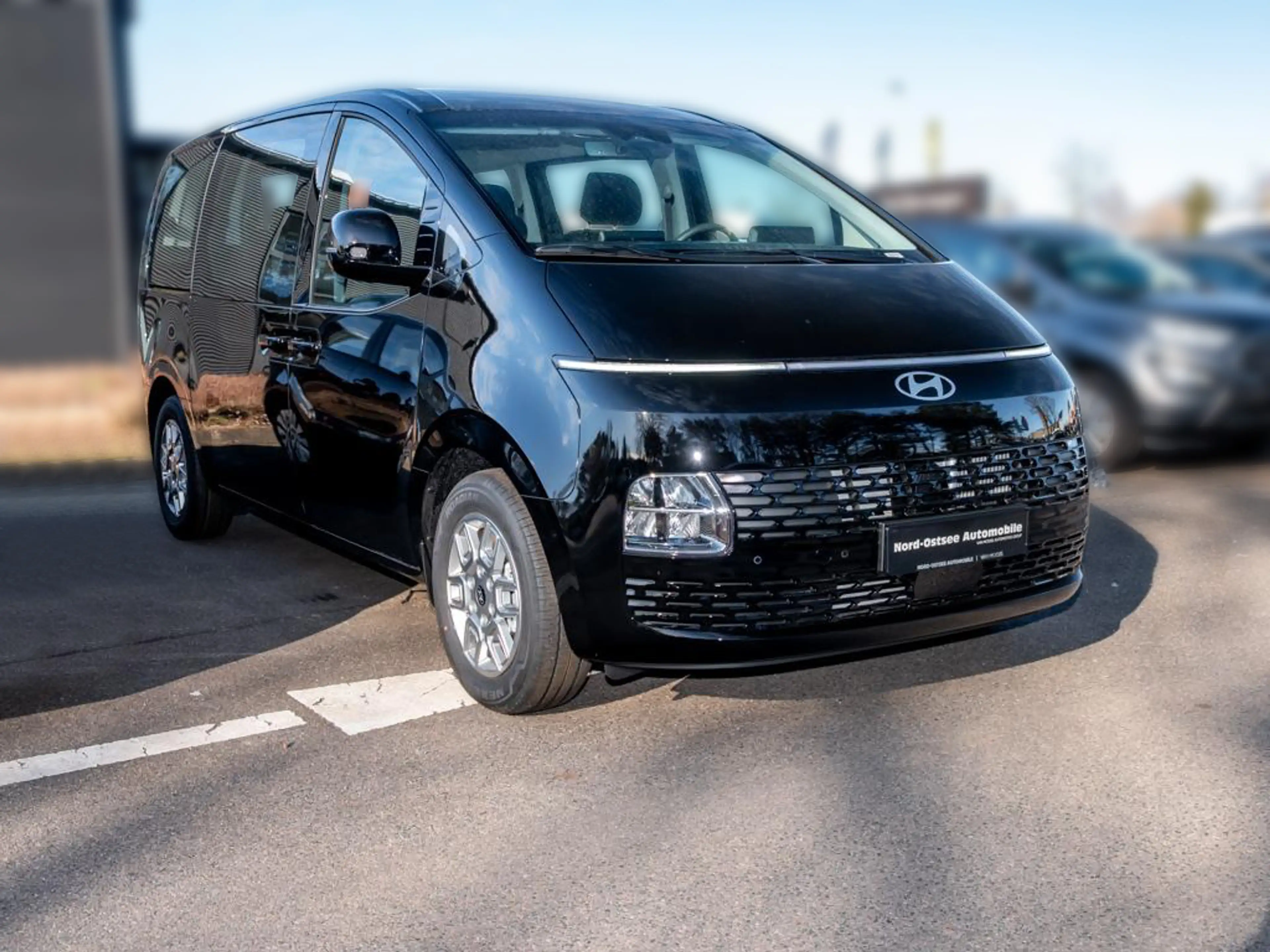 Hyundai STARIA HEV 9-Sitzer Trend Easy-Access-Paket — photo 3