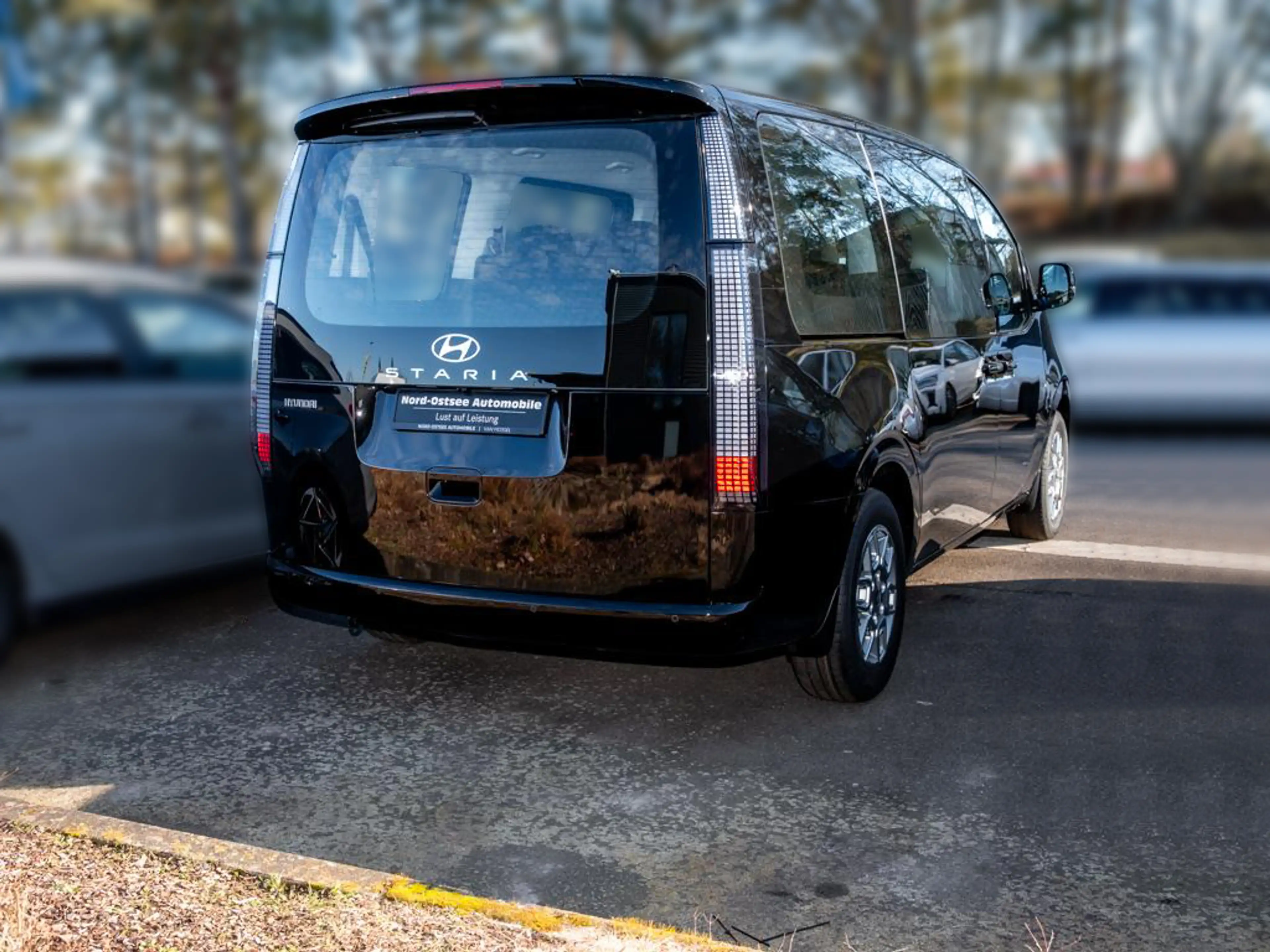 Hyundai STARIA HEV 9-Sitzer Trend Easy-Access-Paket — photo 4