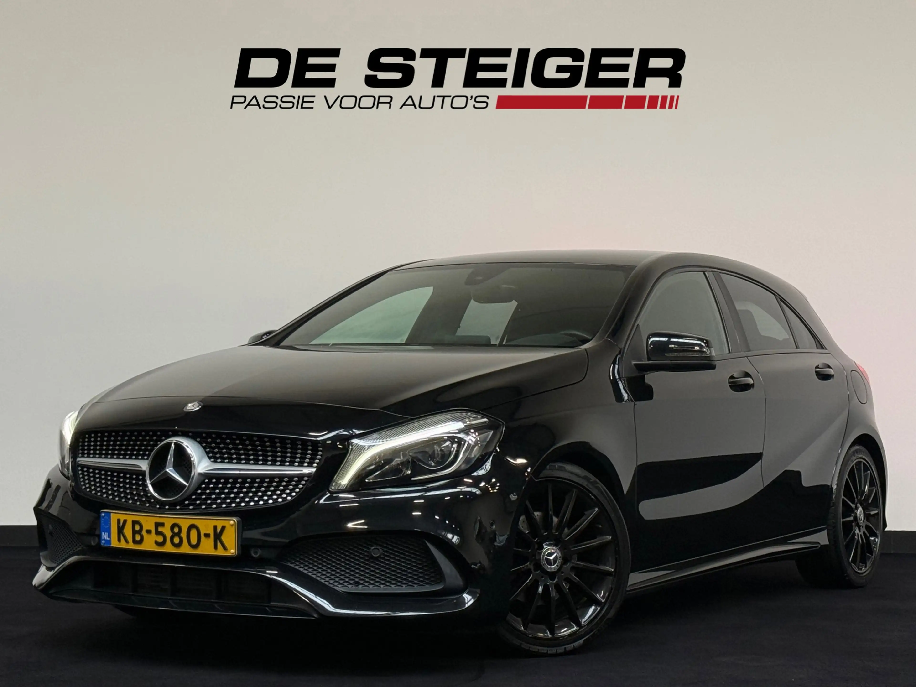 Mercedes-Benz A 180 AMG Night Dynamic Sfeer Led NAP