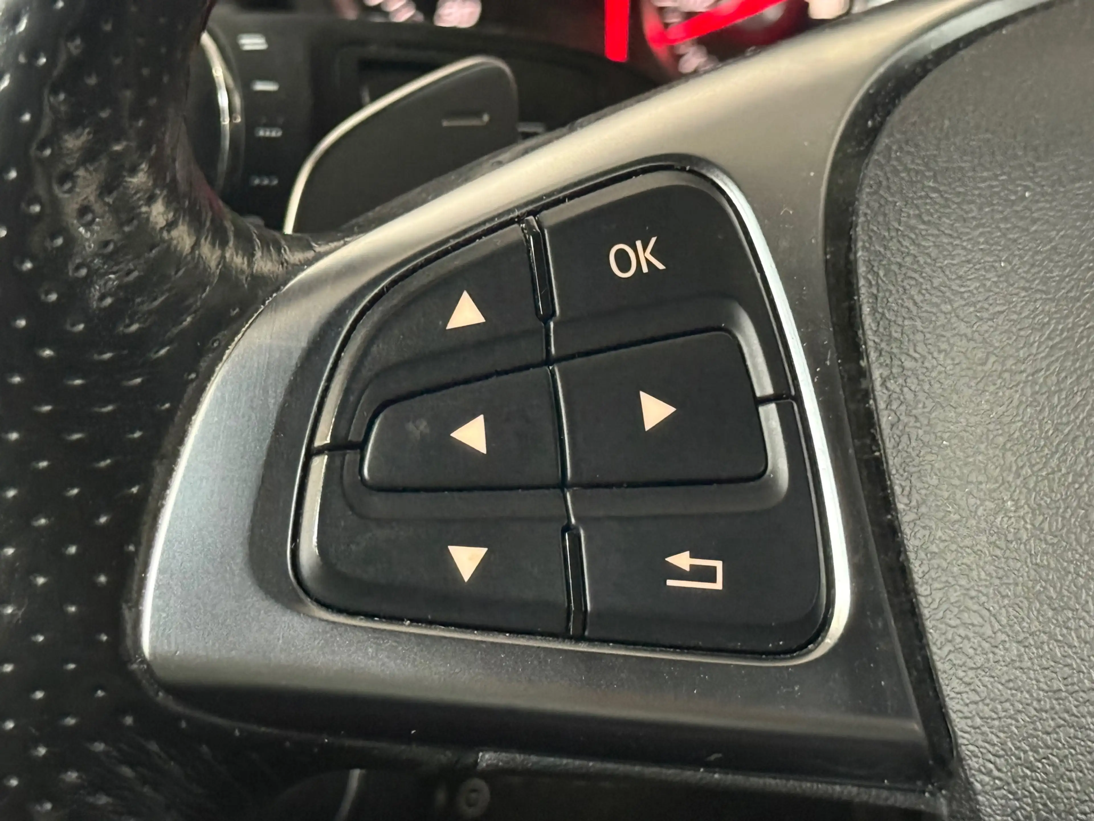 Mercedes-Benz A 180 AMG Night Dynamic Sfeer Led NAP — photo 9