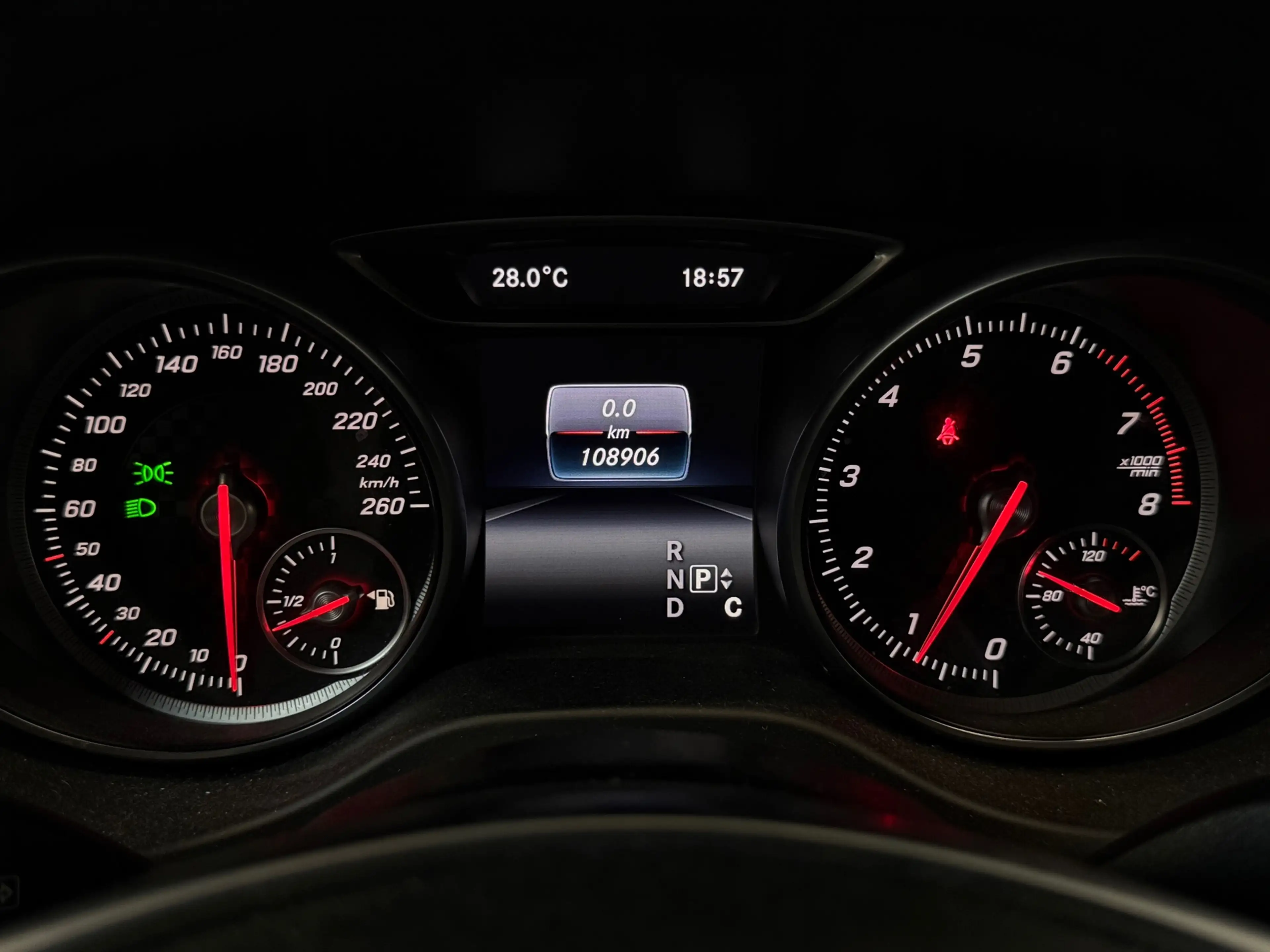 Mercedes-Benz A 180 AMG Night Dynamic Sfeer Led NAP — photo 10