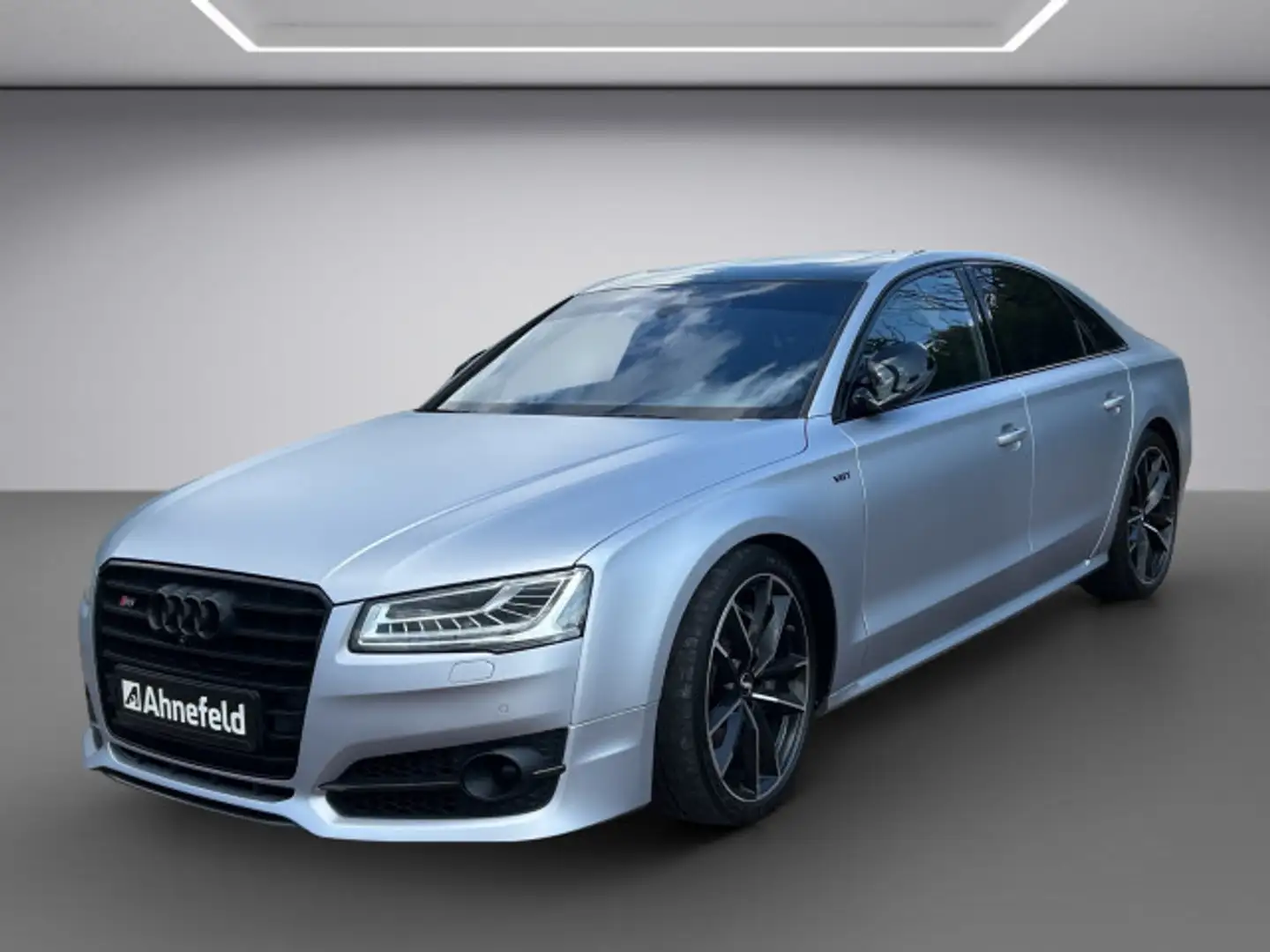 Audi S8 4.0 TFSI ABT 706 PS B&O MATRIX-LED 360° Stříbrná - 2