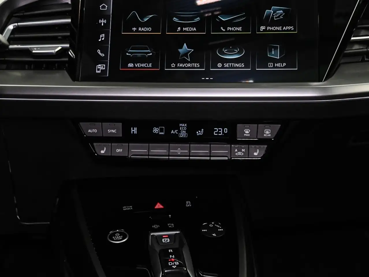 Audi Q4 e-tron снимка Audi Q4 e-tron