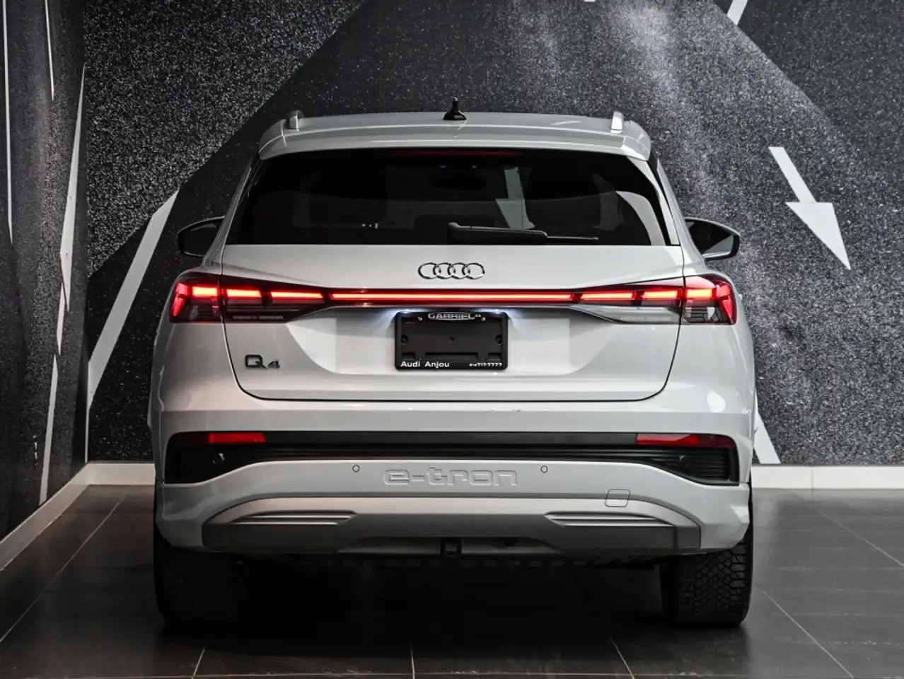 Audi Q4 e-tron снимка Audi Q4 e-tron