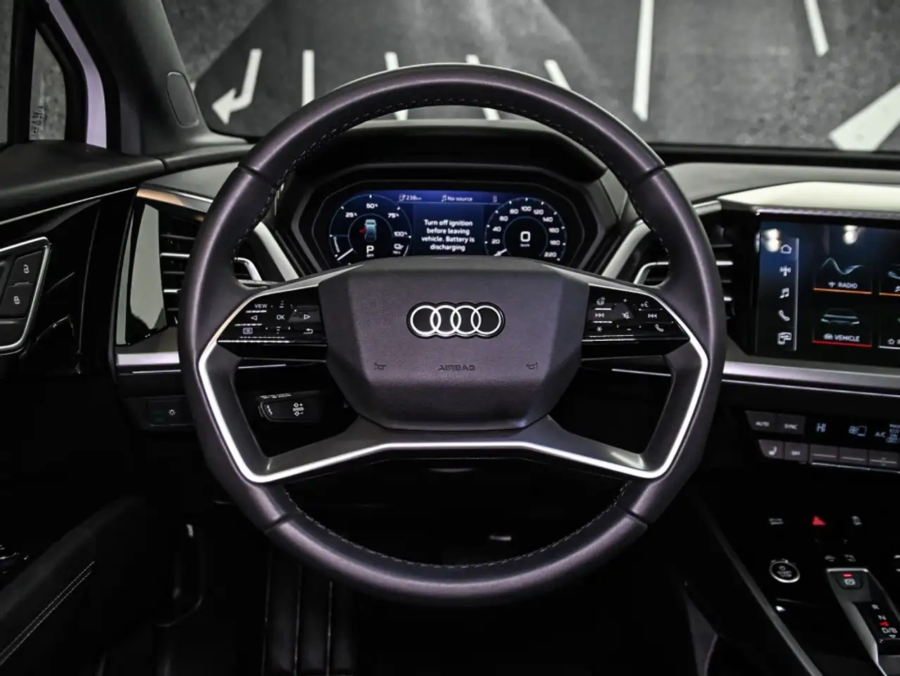 Audi Q4 e-tron снимка Audi Q4 e-tron