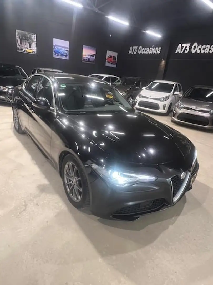Alfa Romeo Giulia 2.2 Zwart - 1