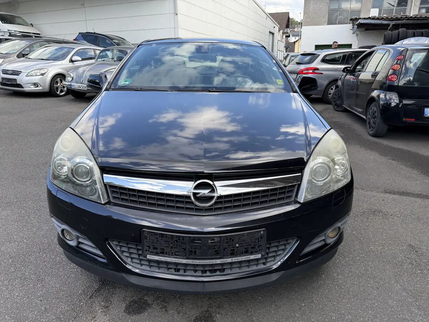 Opel Astra Innovation Schwarz - 2