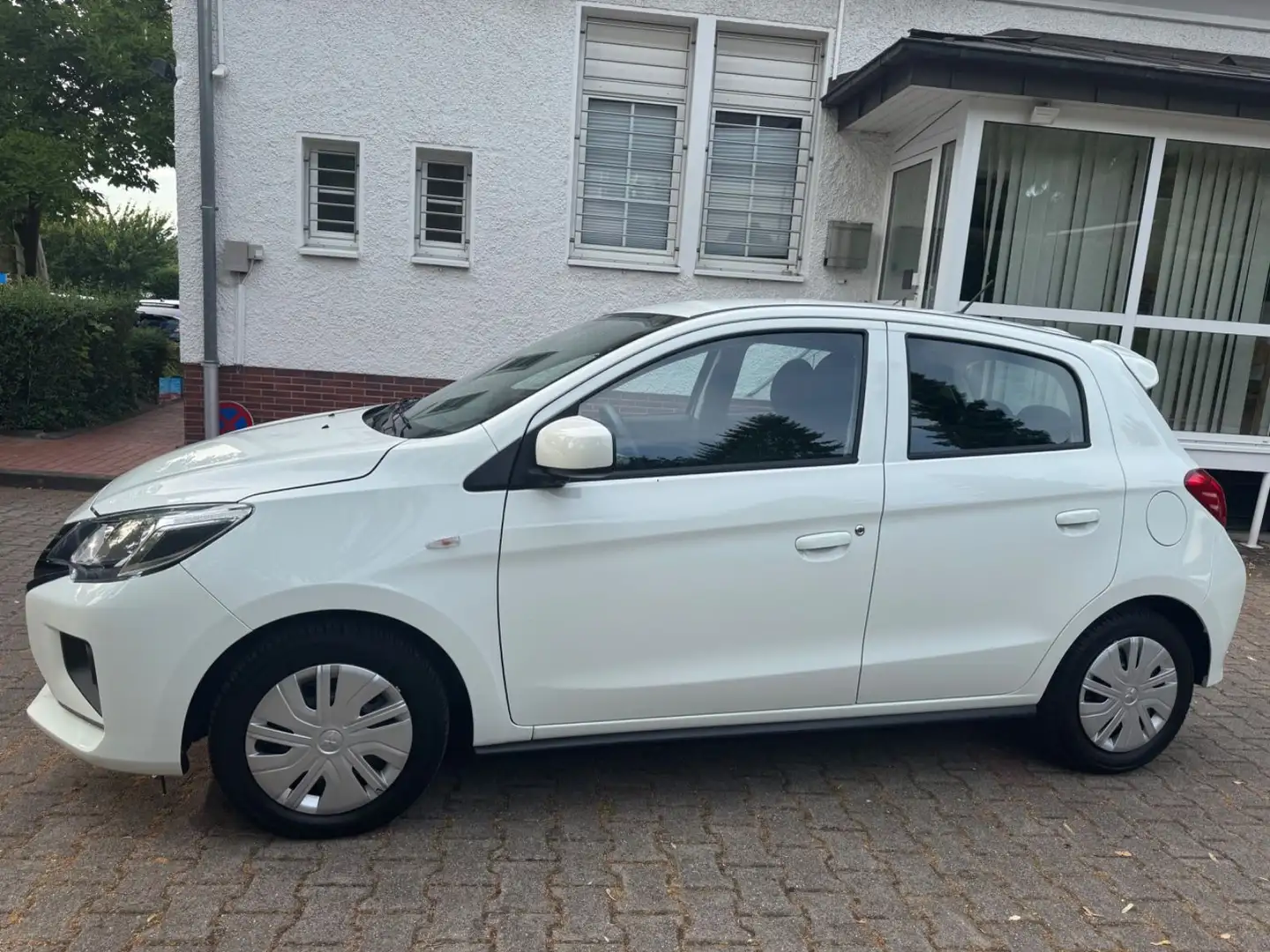 Mitsubishi Space Star Select Weiß - 2