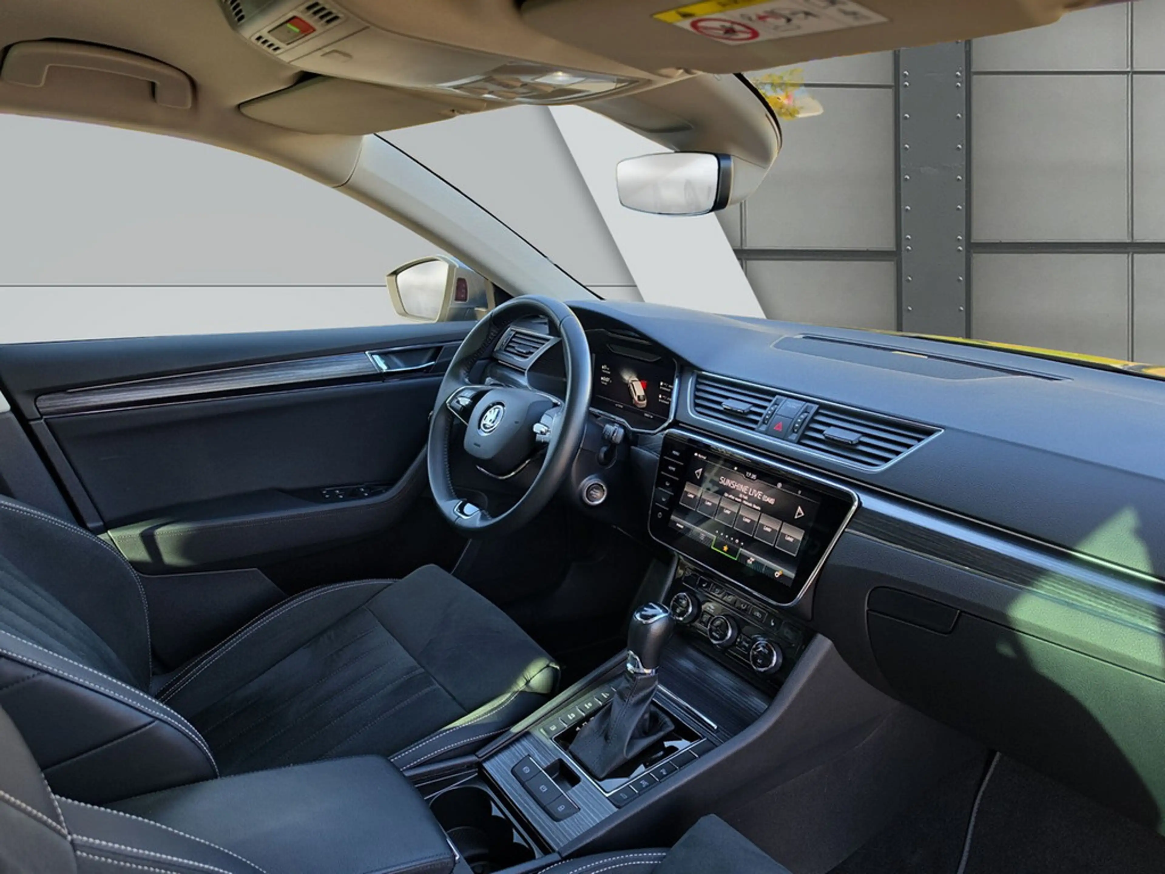 Skoda Superb COMBI 1.4 TSI IV STYLE *STD.HZG.*AHK*D — photo 13