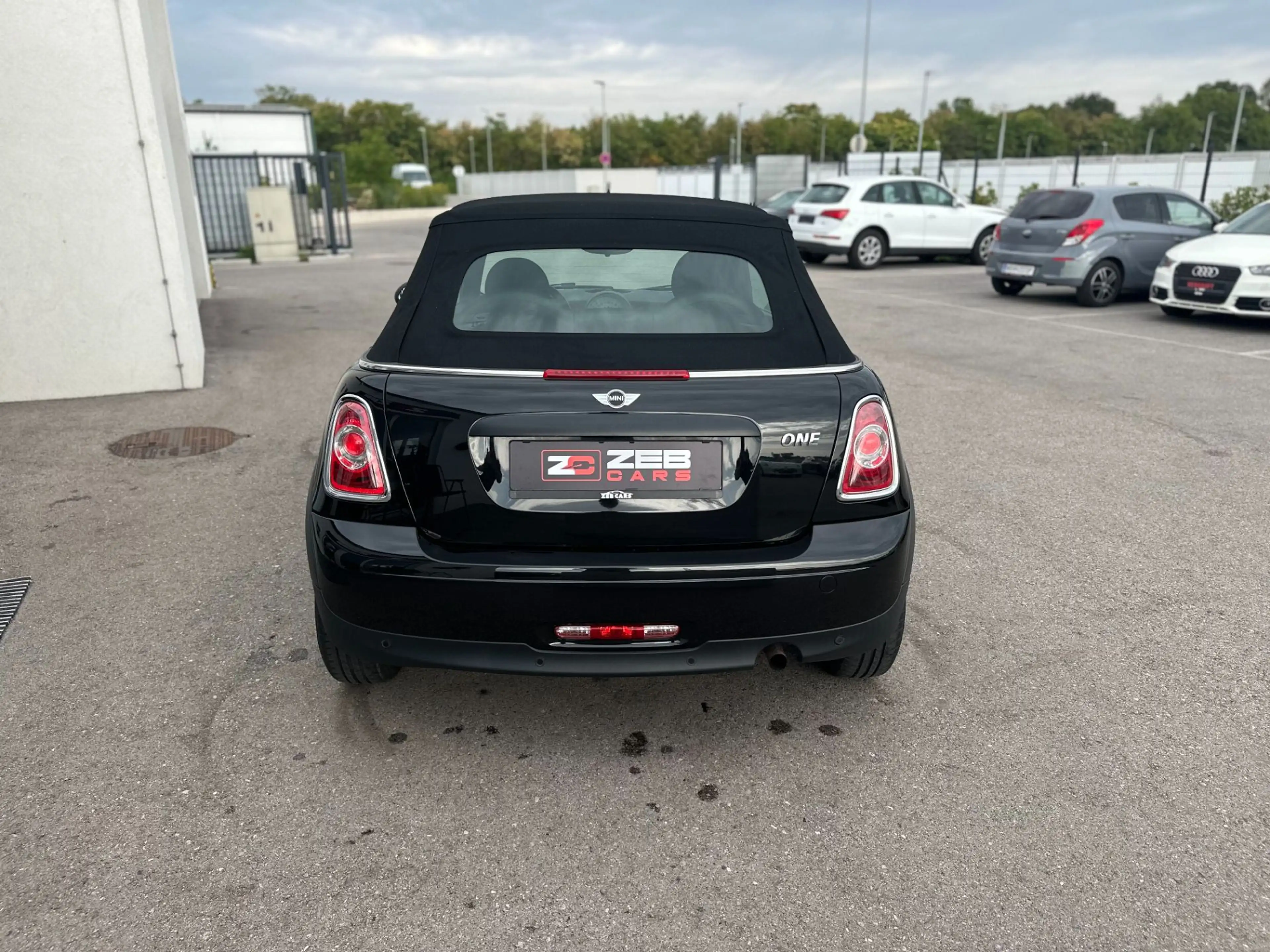 MINI One Cabrio MINI 1,6 Aut. — photo 5