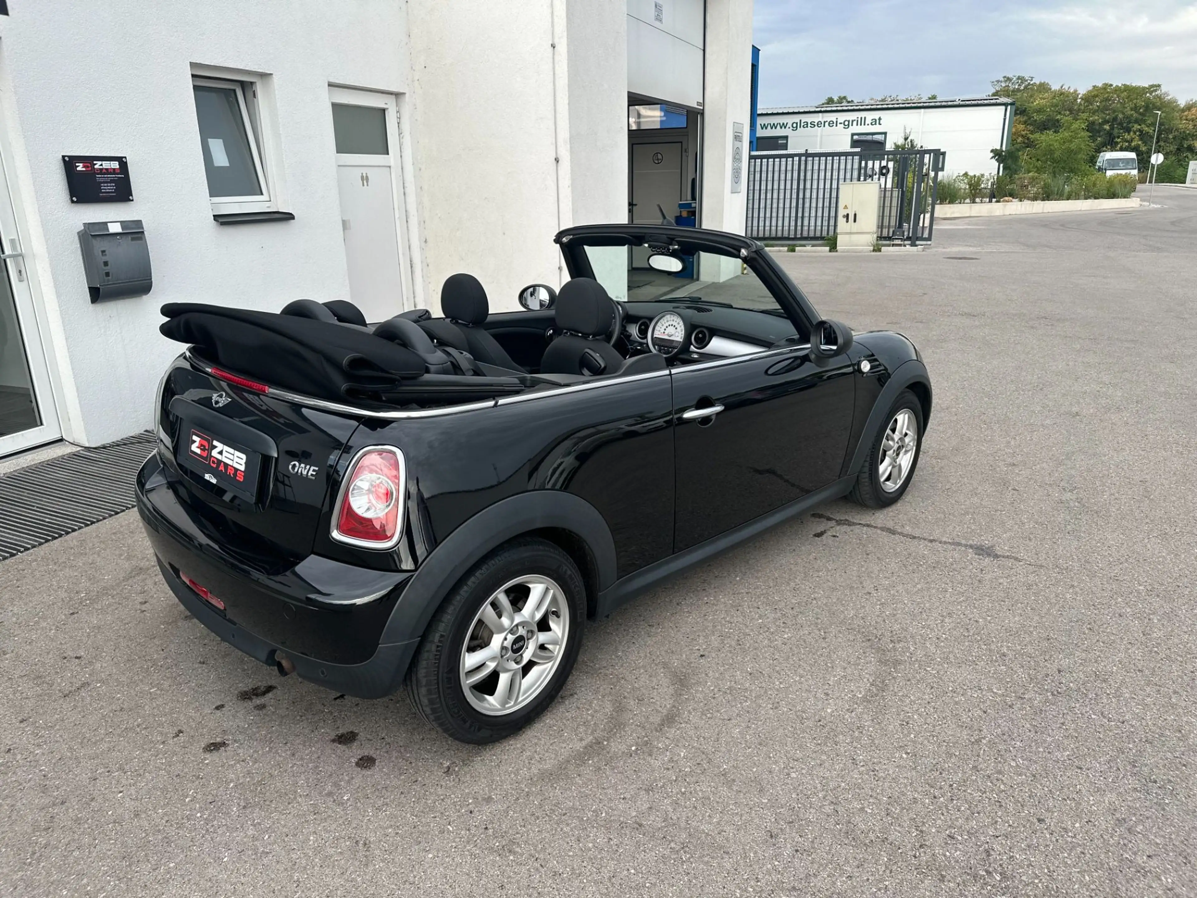MINI One Cabrio MINI 1,6 Aut. — photo 9