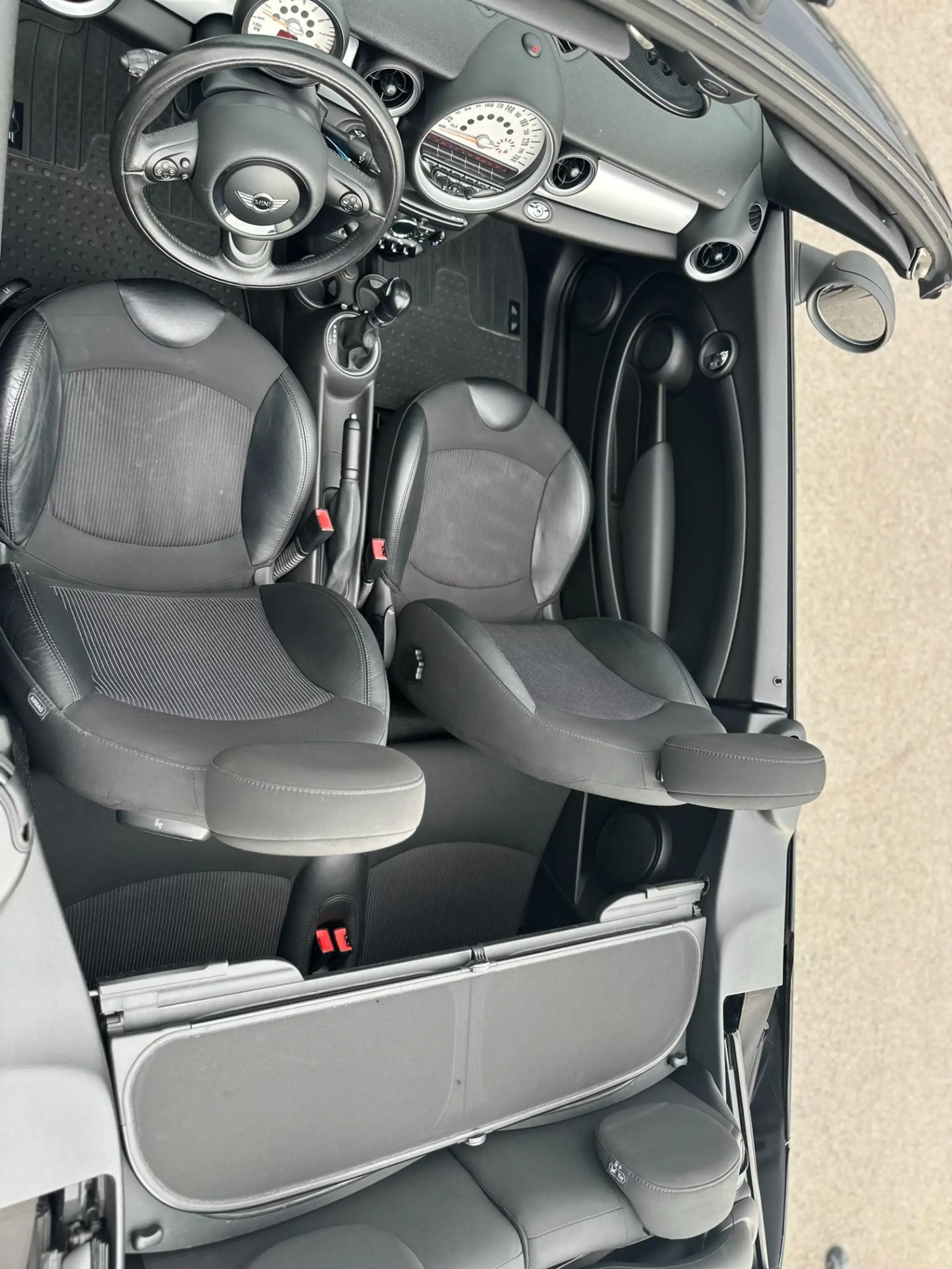 MINI One Cabrio MINI 1,6 Aut. — photo 13