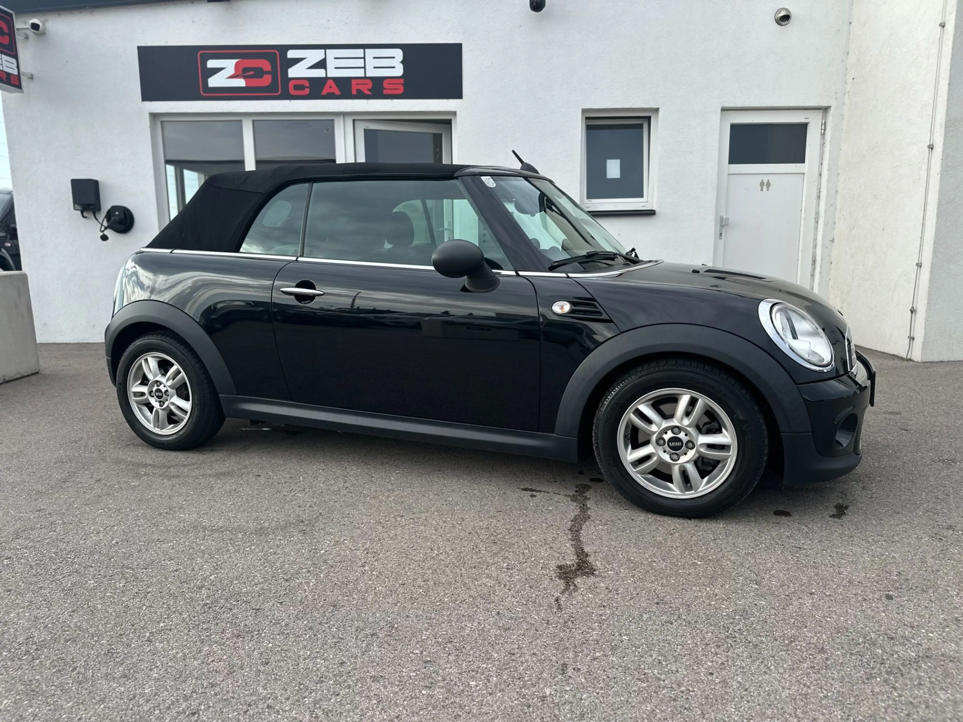 MINI One Cabrio MINI 1,6 Aut. — photo 3