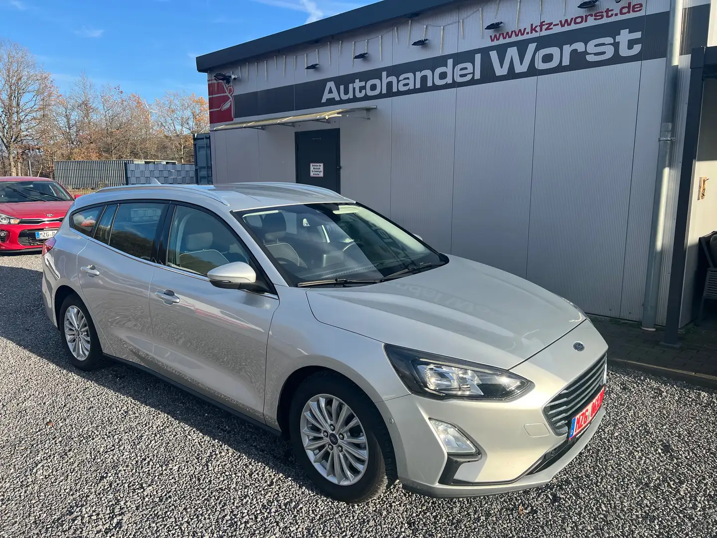 Ford Focus Titanium-Unfallfrei-Garantie-Top Silber - 1