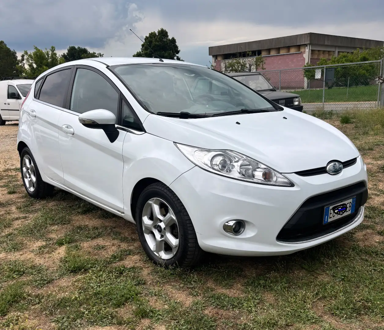 Ford Fiesta 5p 1.4 16v Titanium Gpl - 2