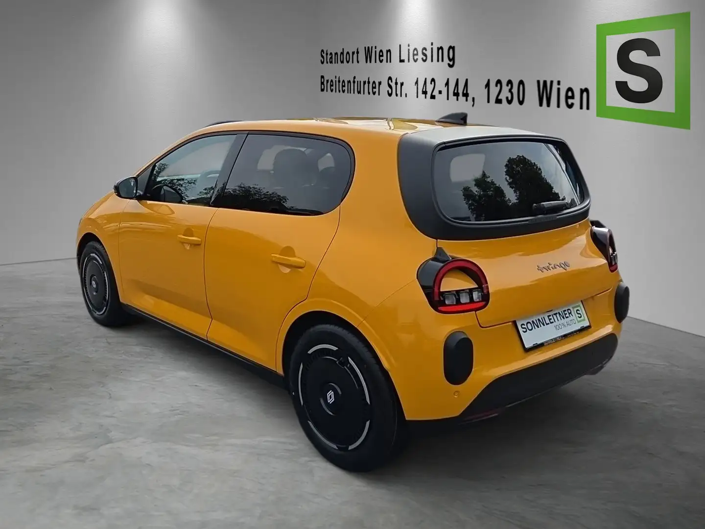 Renault Twingo TWINGO E-Tech Electric Techno 80 PS urban range Orange - 2