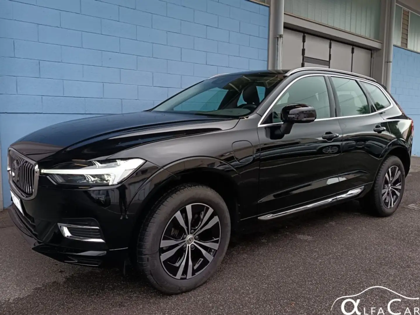 Volvo XC60 T6 Plug-in Hybrid AWD Inscription Expression Nero - 1