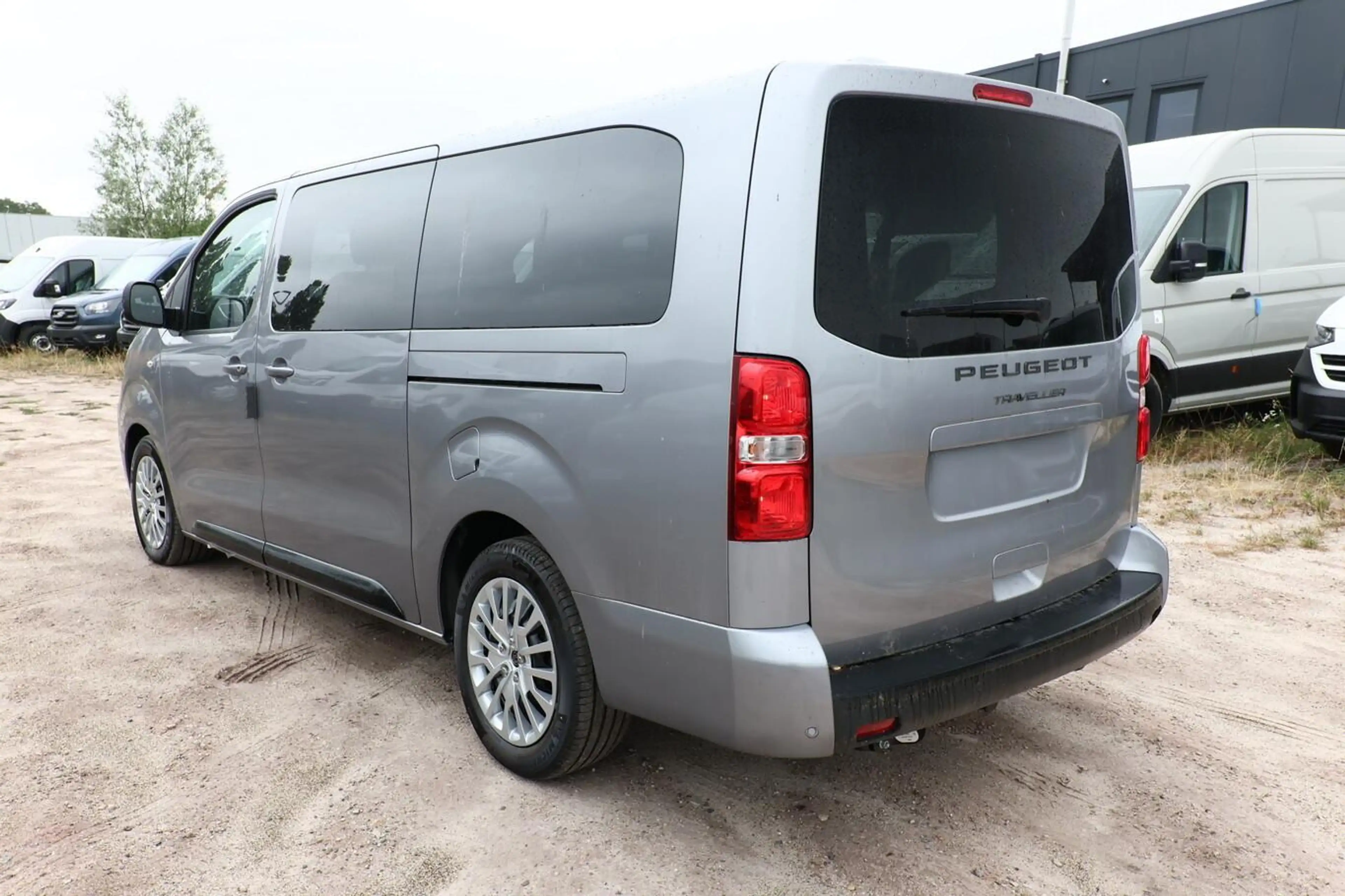 Peugeot Traveller Active L3 9S KlimaP AHK SHZ CarP LED 132 kW (17... — photo 4