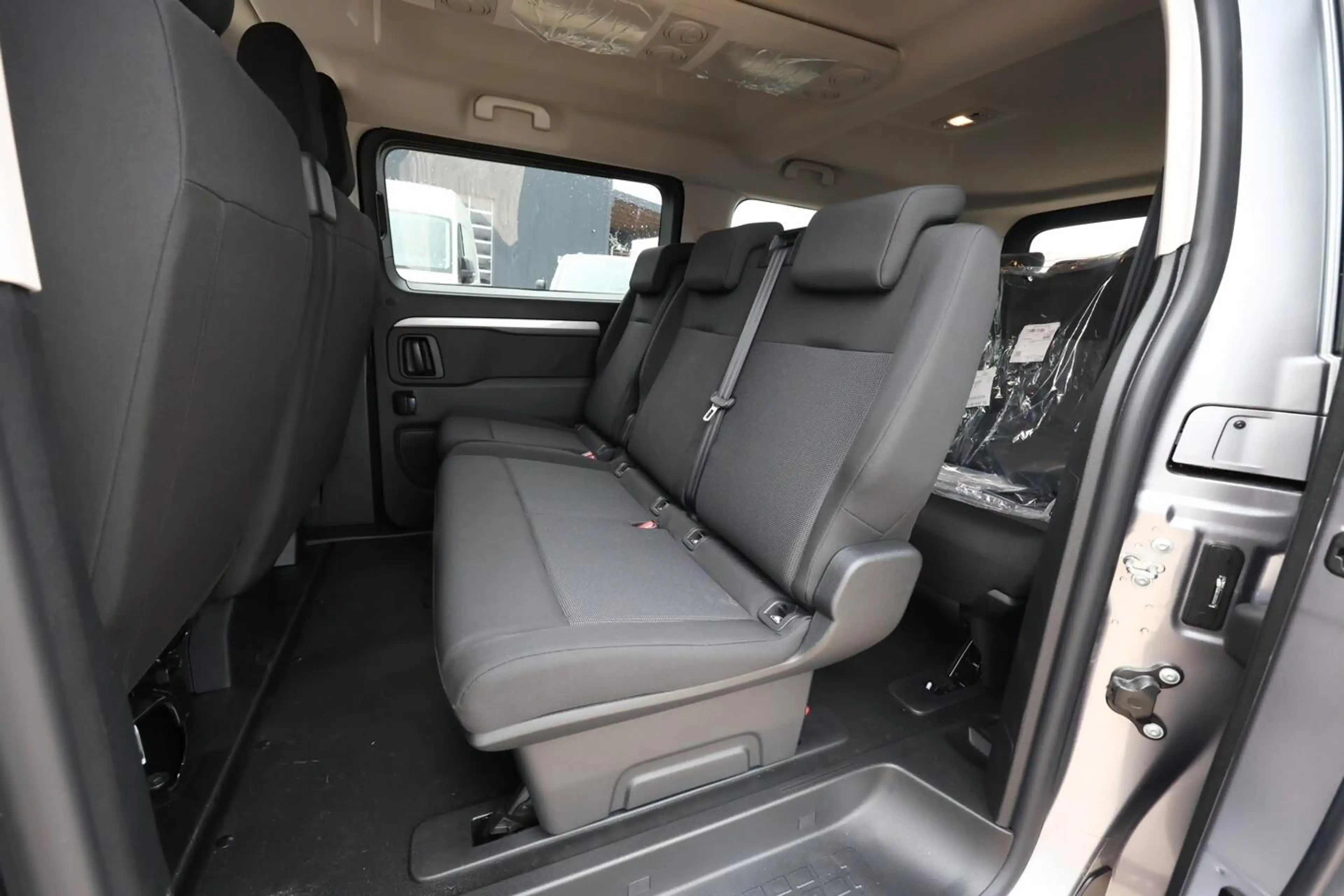 Peugeot Traveller Active L3 9S KlimaP AHK SHZ CarP LED 132 kW (17... — photo 10
