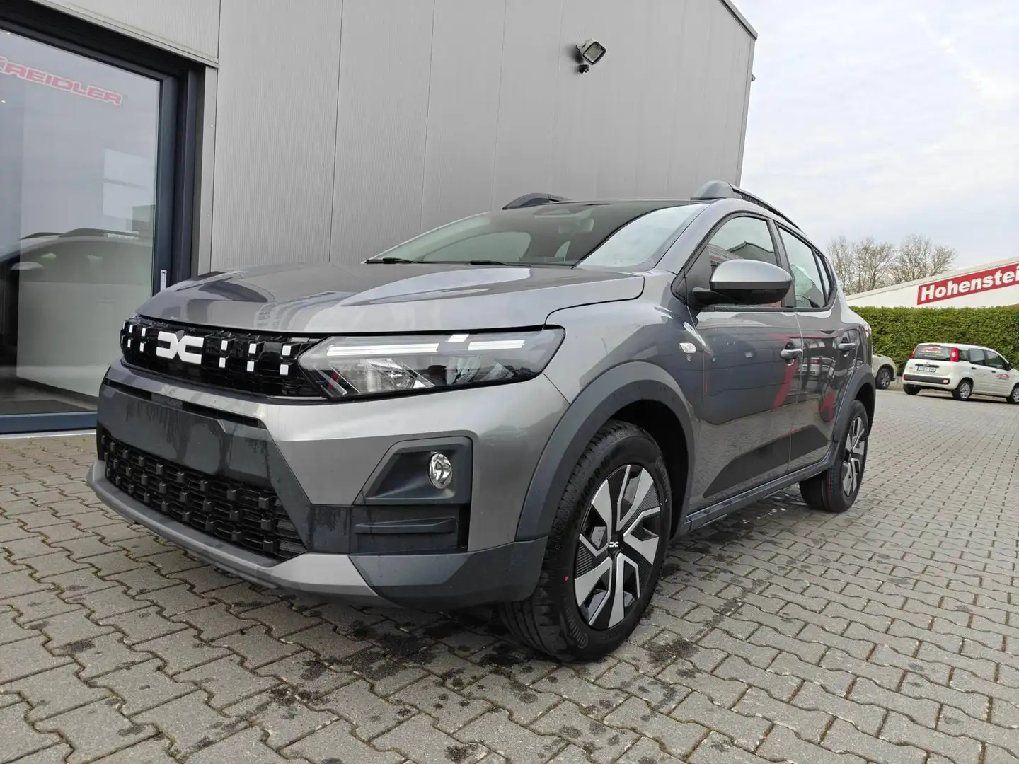 Dacia Sandero Stepway Expression Step 2026 TCe110 Winter Pake... Grau - 1