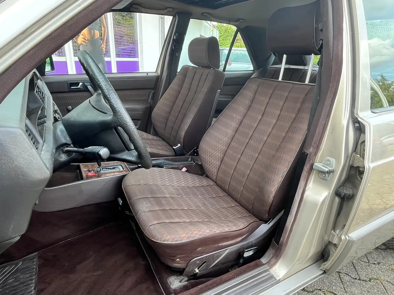 Mercedes-Benz 190 D 2.0 Automatik / TÜV 07.28 / H-Zulassung, foto 11