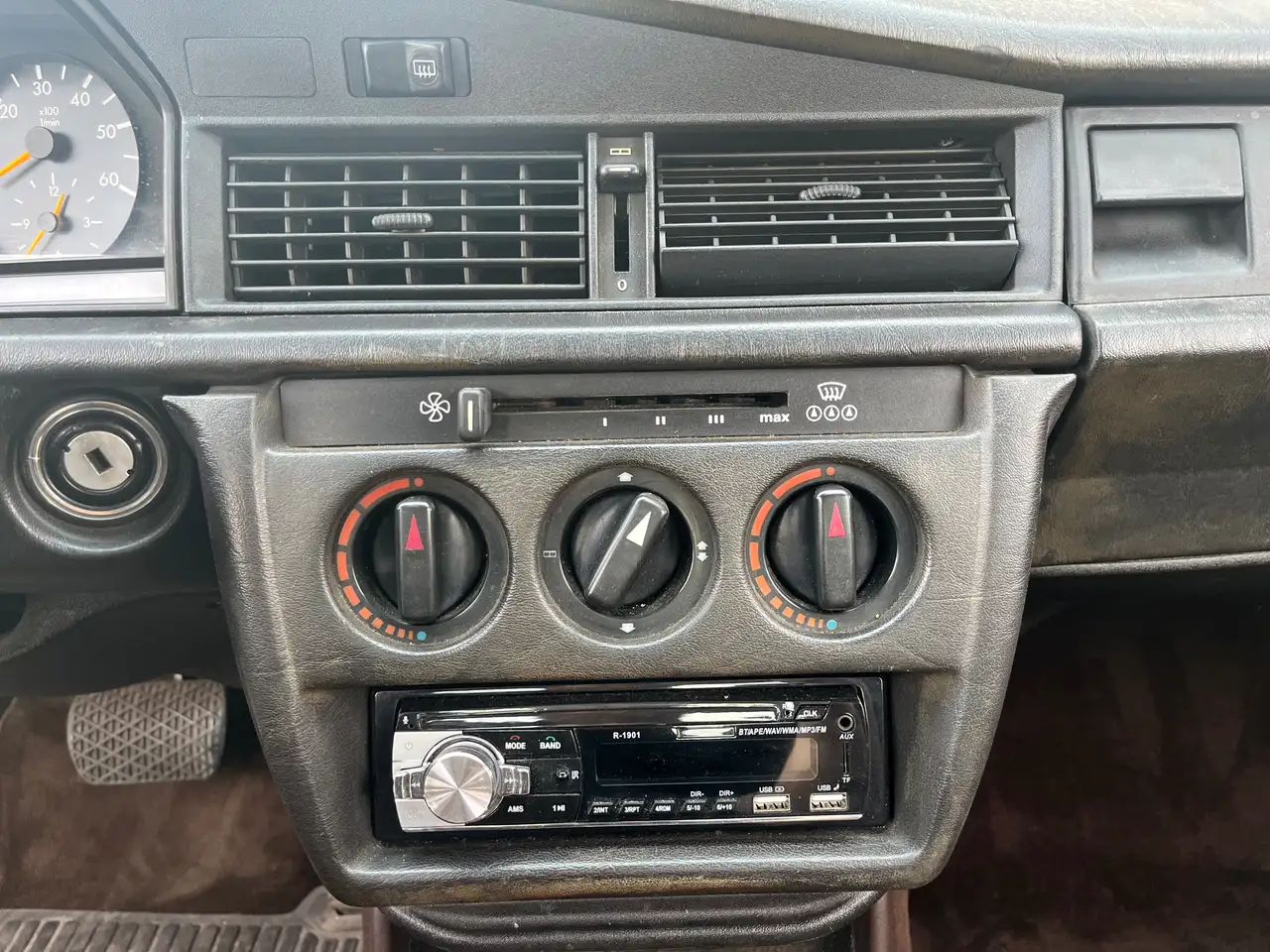 Mercedes-Benz 190 D 2.0 Automatik / TÜV 07.28 / H-Zulassung, foto 9