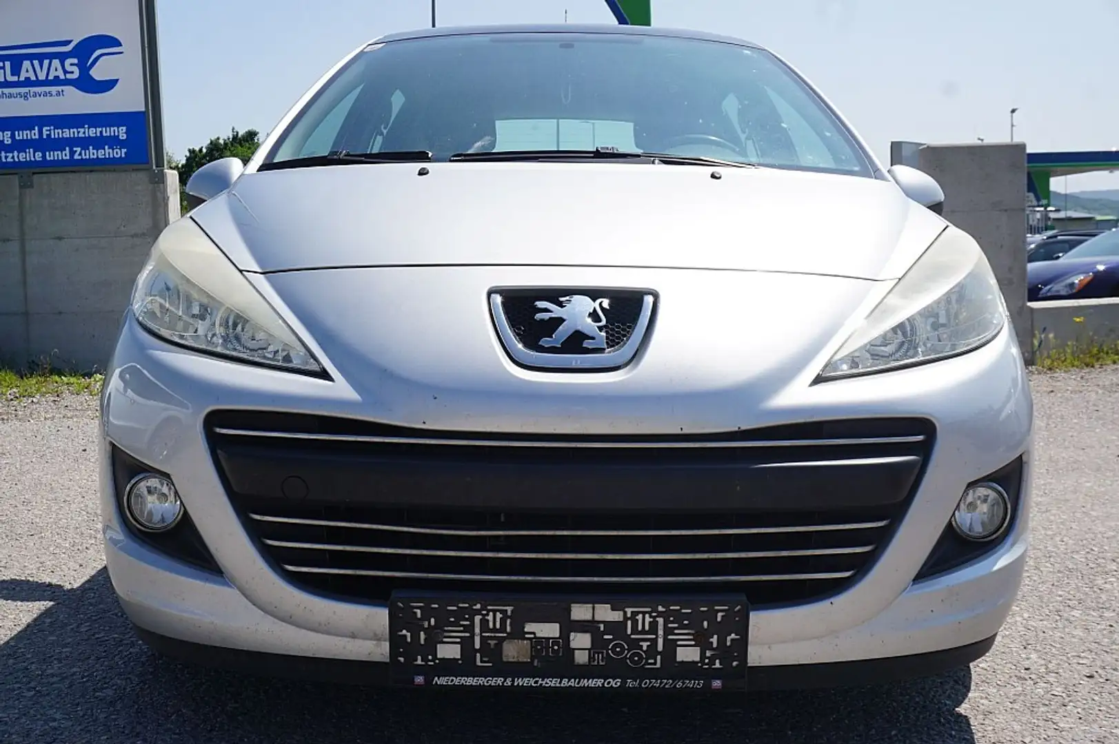 Peugeot 207 SW Trendy 1,4 16V VTi Grau - 1