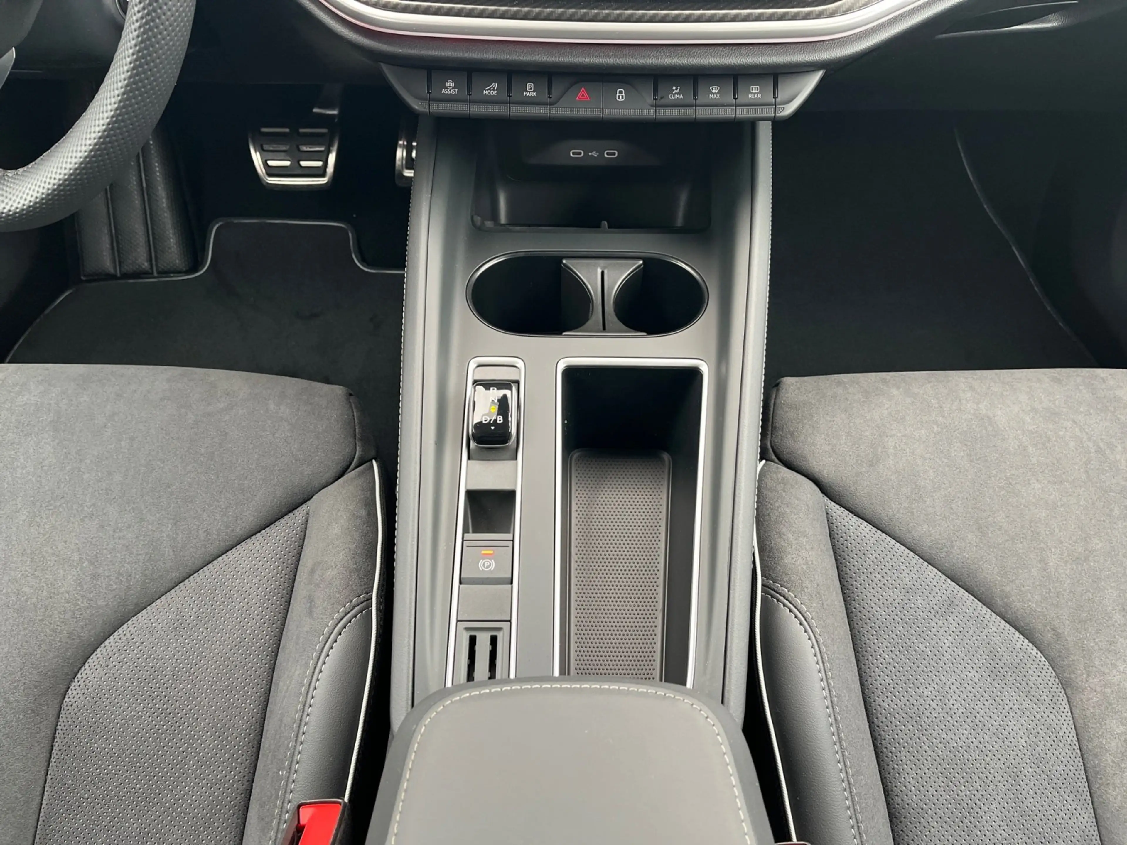 Skoda Elroq Sportline 85x 4x4 Matrix-LED Wärmepumpe — photo 9