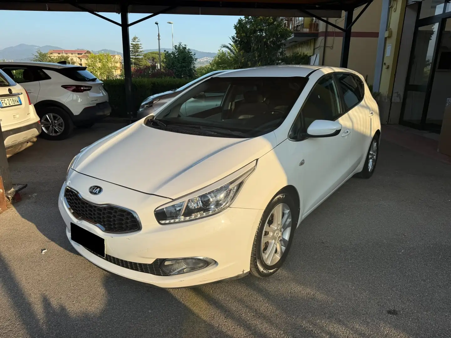 Kia Ceed / cee'd 1.6 crdi High Tech stop Bianco - 1