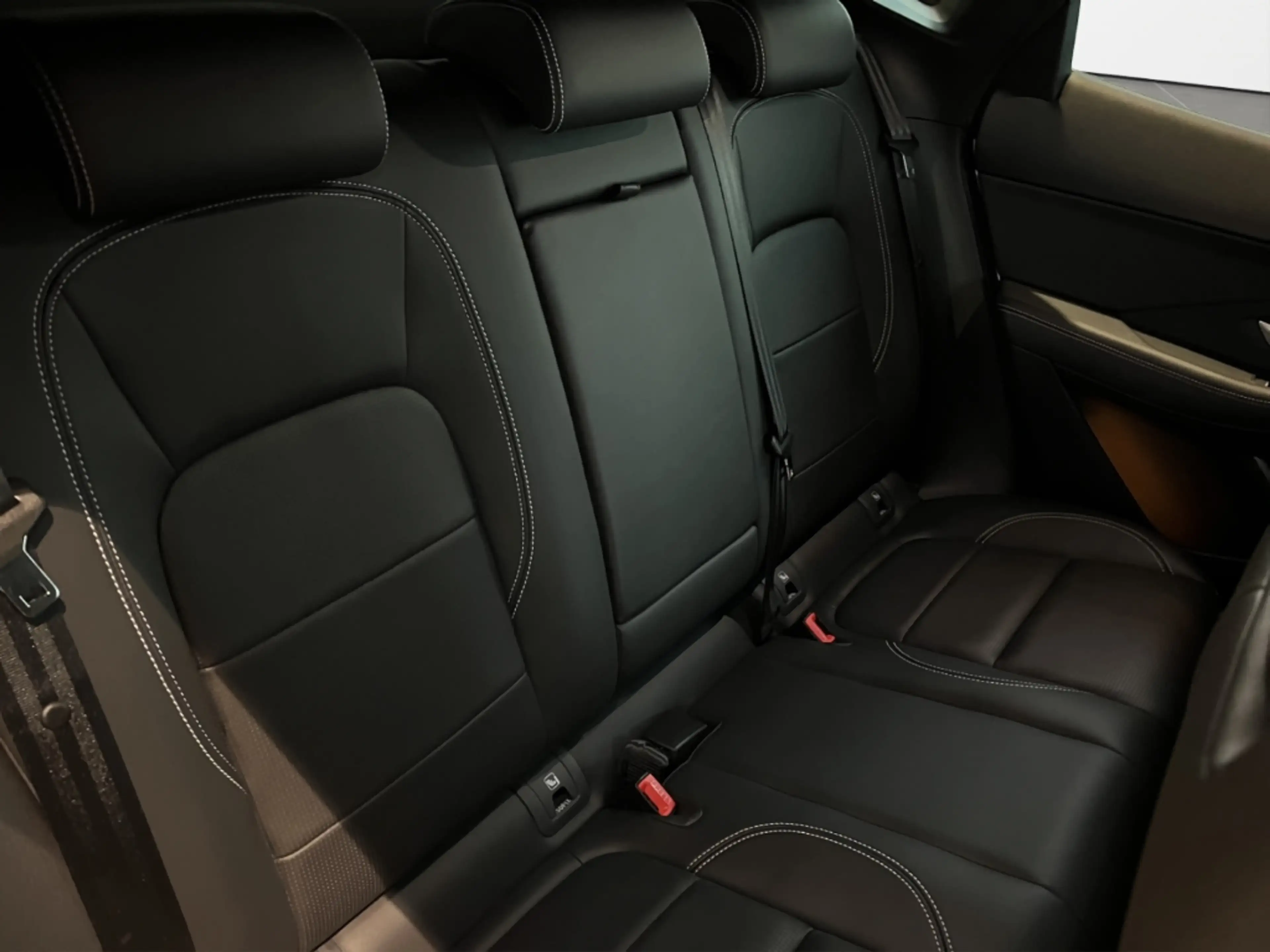 Jaguar E-Pace D200 R-DYNAMIC SE AWD Autom. — photo 13