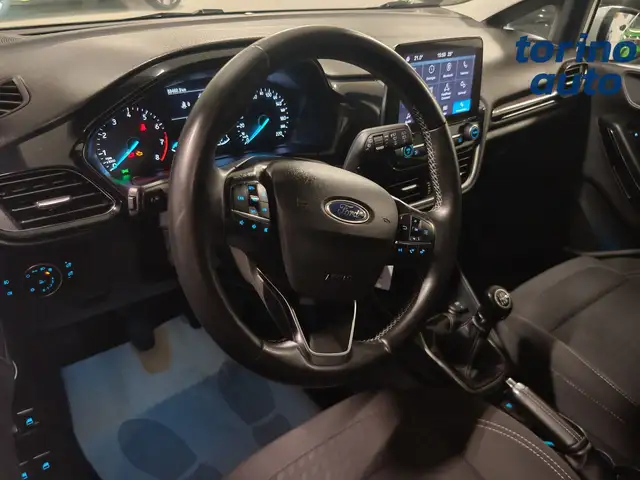 Ford Fiesta view 5