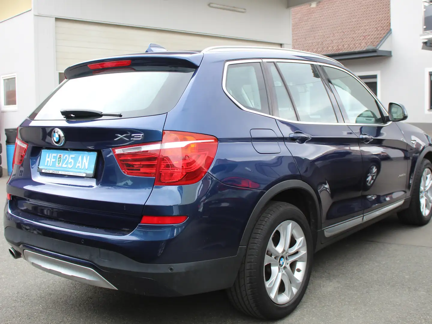 BMW X3 xDrive 20 d Aut mit Nur 81000 Km VERKAUFT!! Blau - 2
