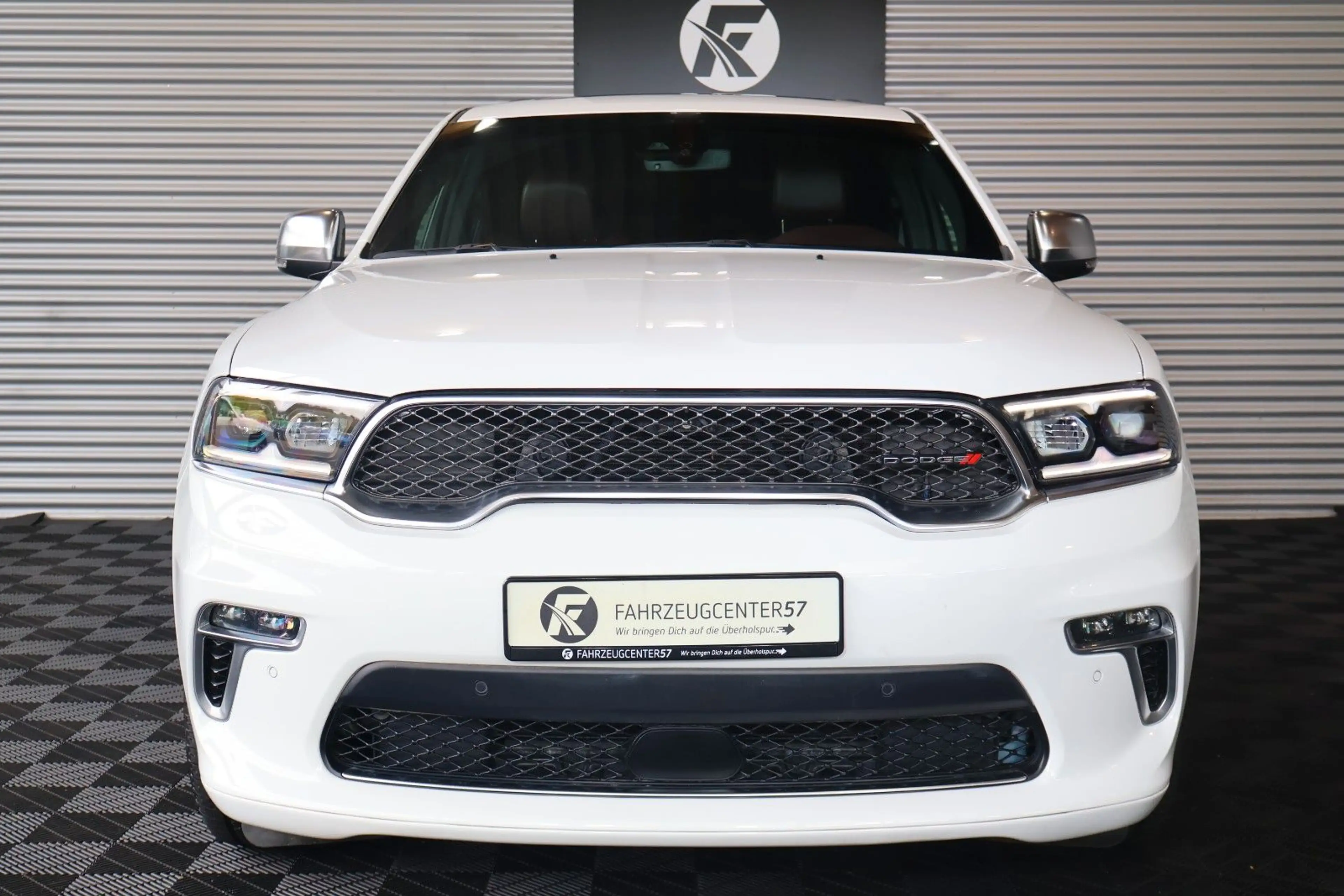 Dodge Durango R/T 5.7L 4x4/PDC/CARPLAY/6-SITZER — photo 2