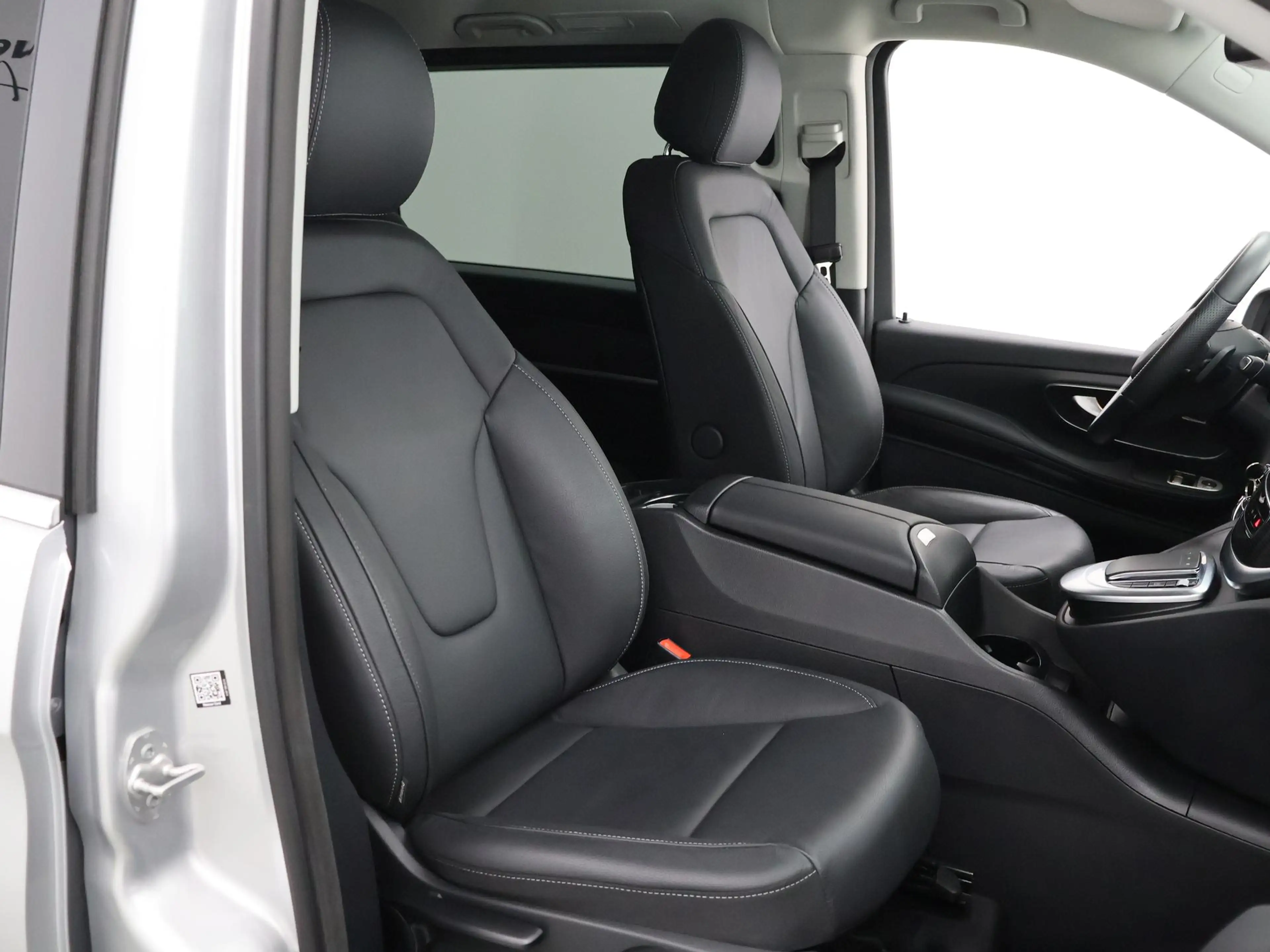 Mercedes-Benz EQV 300 L2 90 kWh 8 Persoons | Line Avantgarde | Navigatie — photo 9