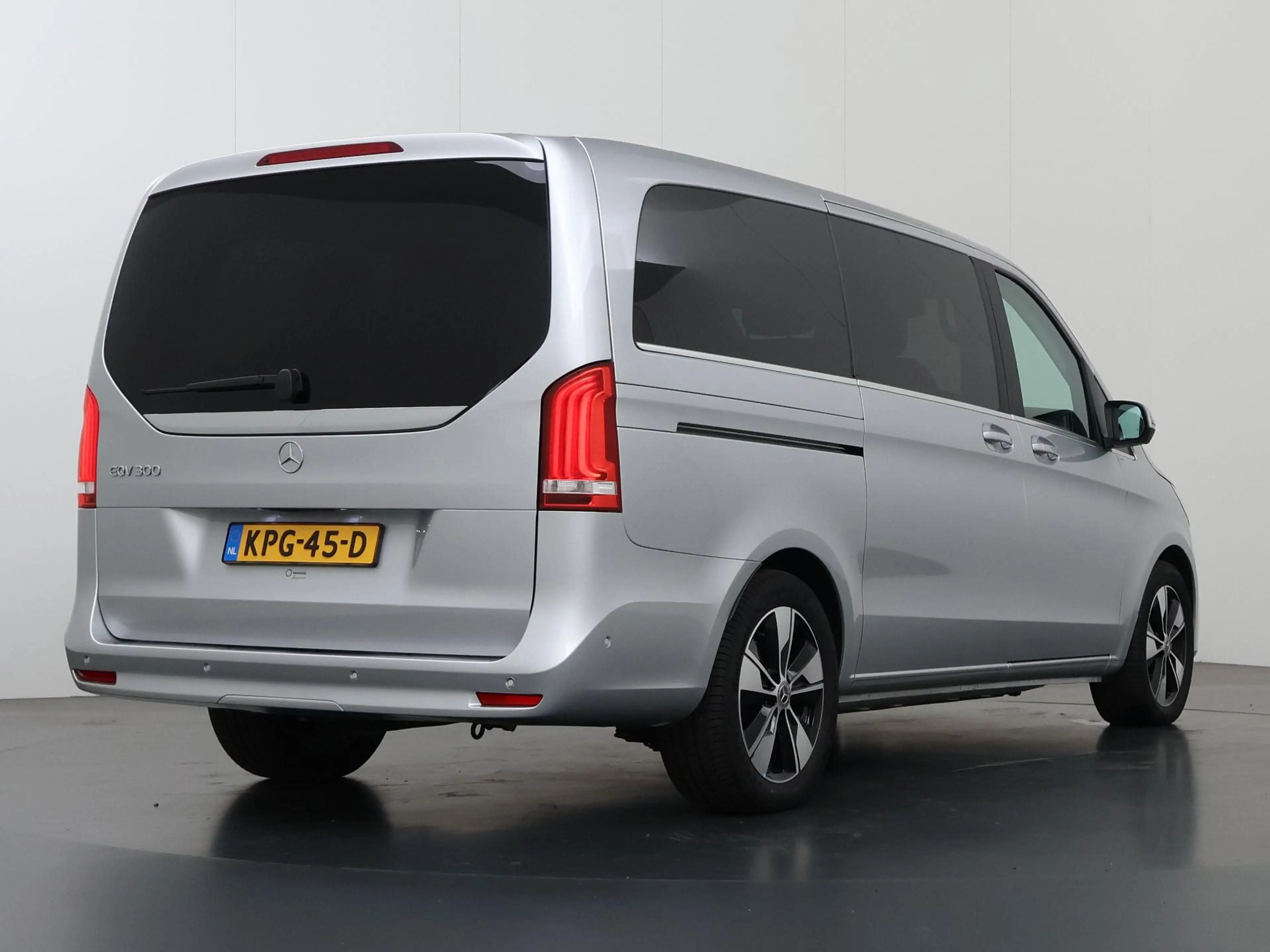 Mercedes-Benz EQV 300 L2 90 kWh 8 Persoons | Line Avantgarde | Navigatie — photo 2