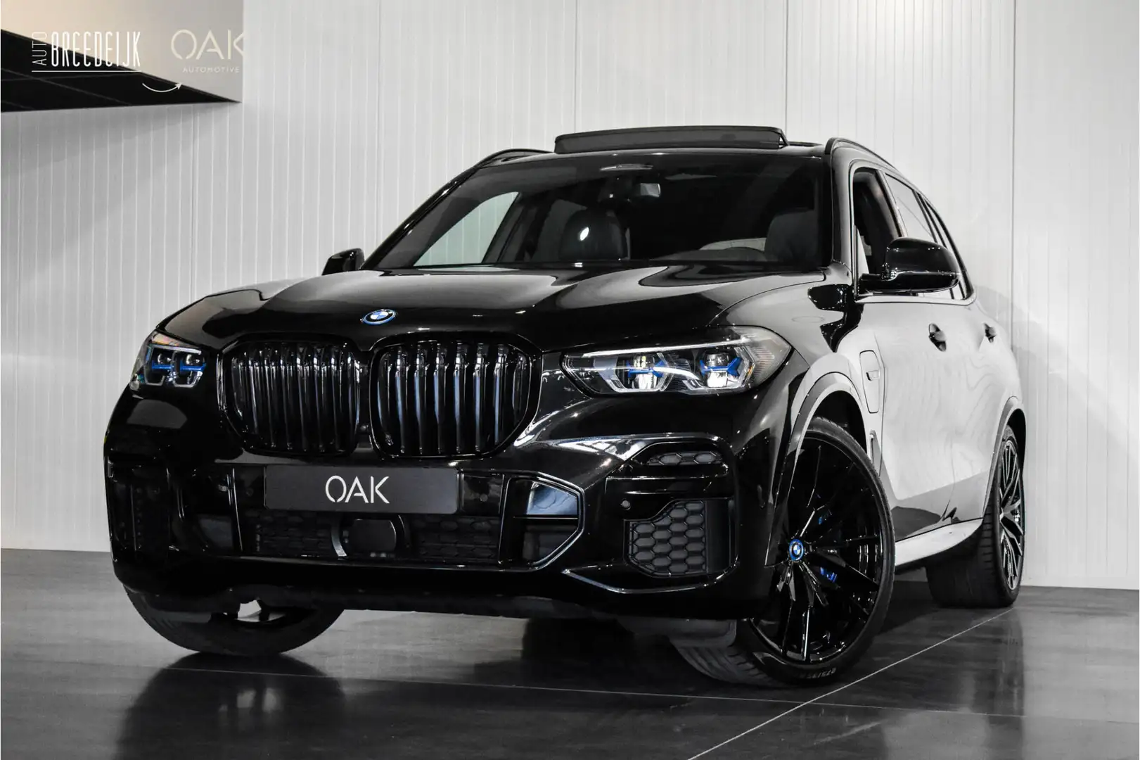 BMW X5 xDrive45e M-Sport | Live Cockpit | Panorama SkyLou Zwart - 1