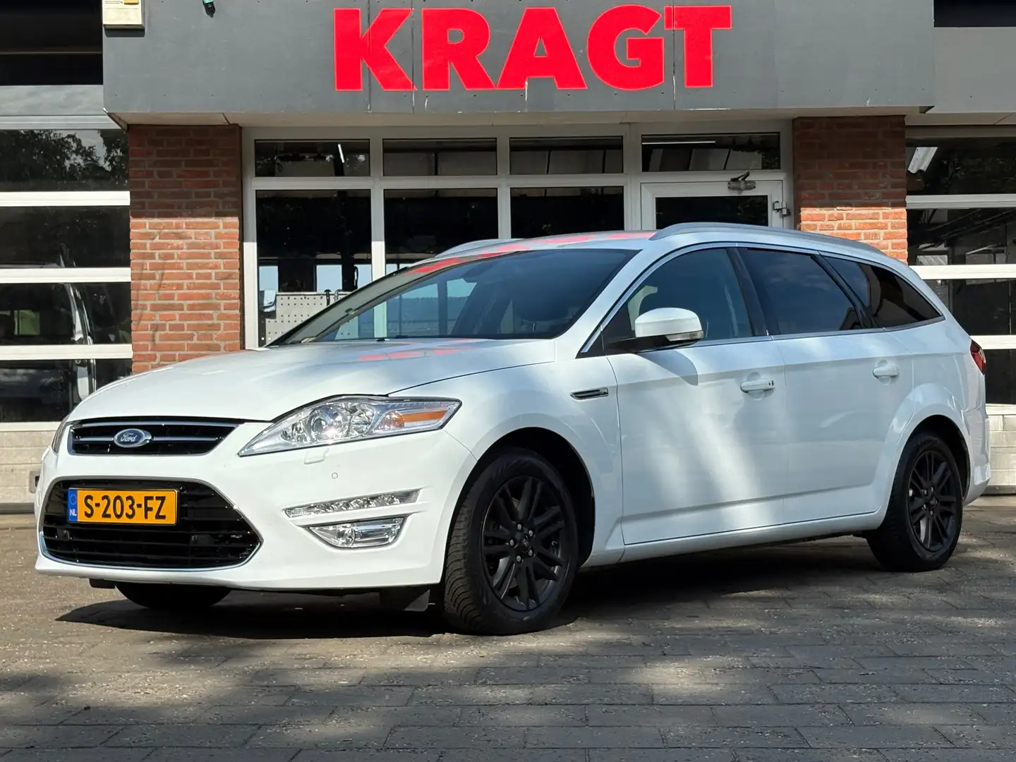Ford Mondeo Wagon Platinum 2.0T 203 pk - Induvidual pack - Xen Blanc - 1