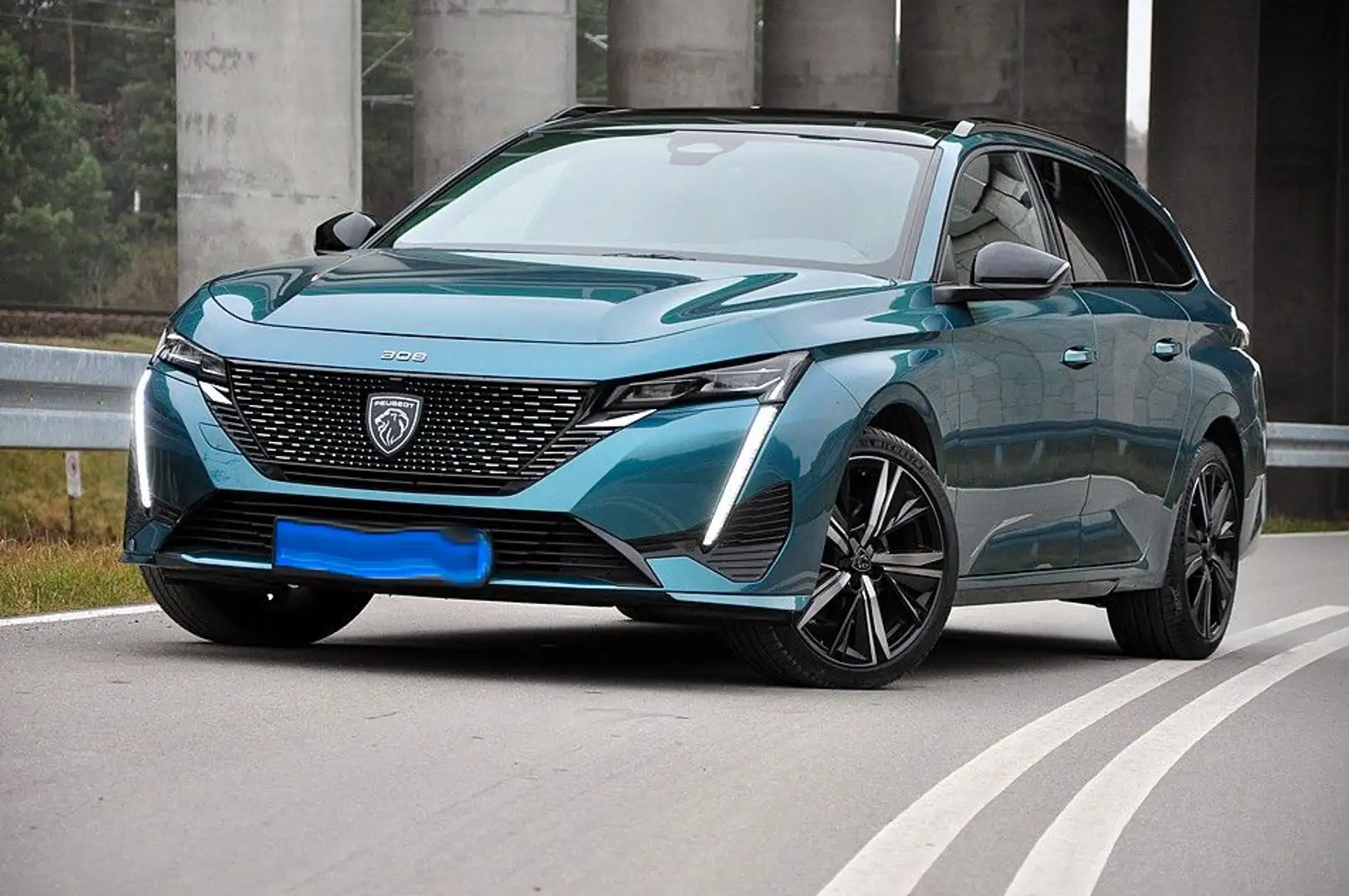 Peugeot 308 SW GT RFK Panorama LED Matrix Blau - 2