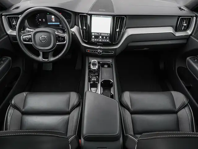 Volvo XC60 view 11